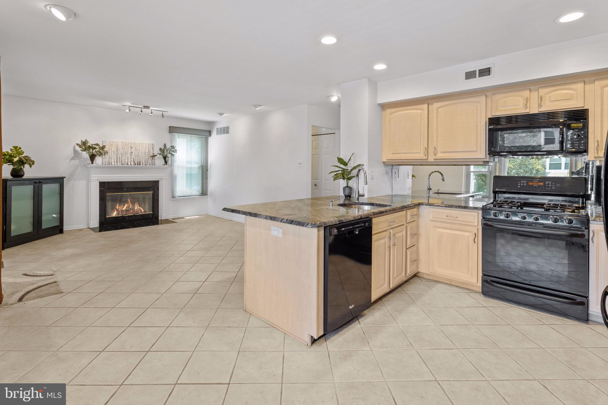 NEWTOWN GATE - Residential