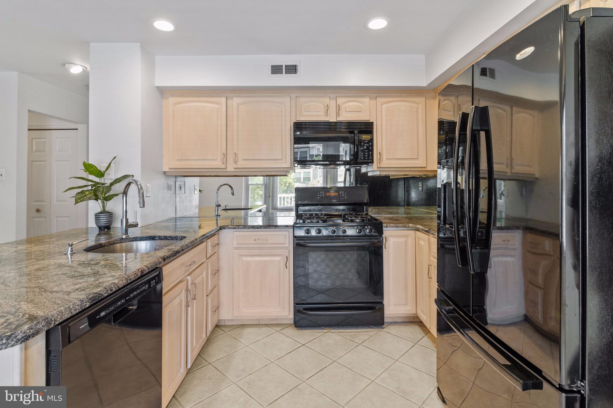 NEWTOWN GATE - Residential