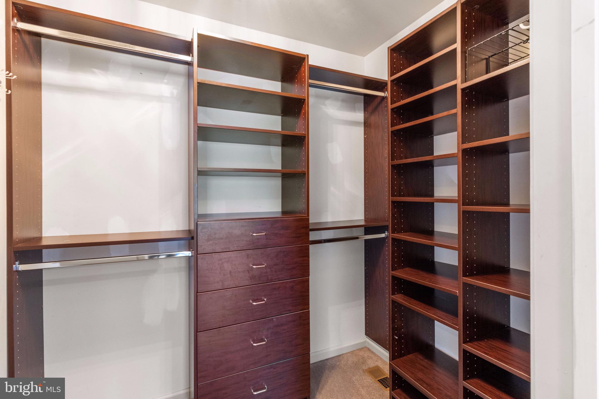 NEWTOWN GATE - Residential