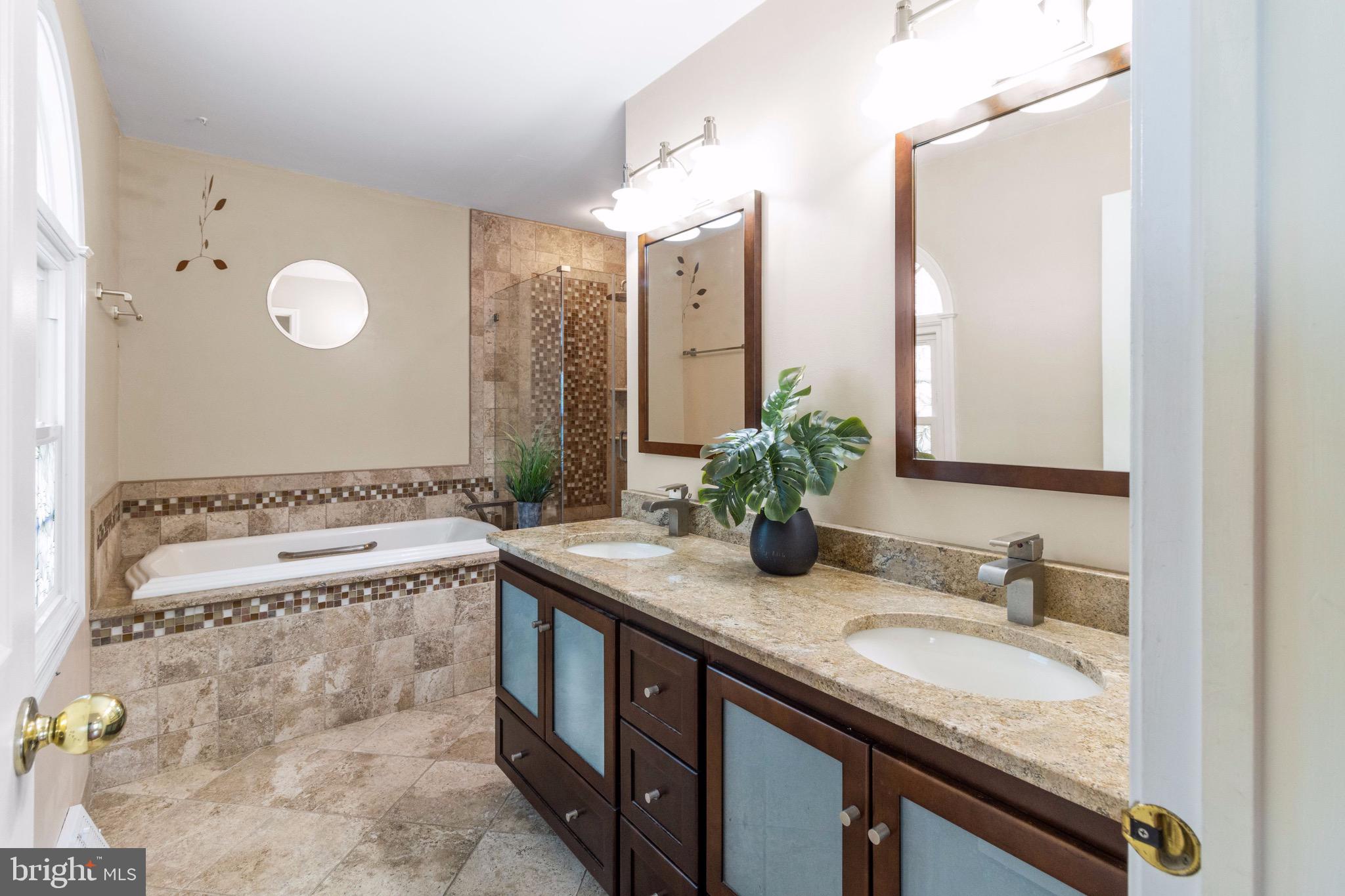 NEWTOWN GATE - Residential