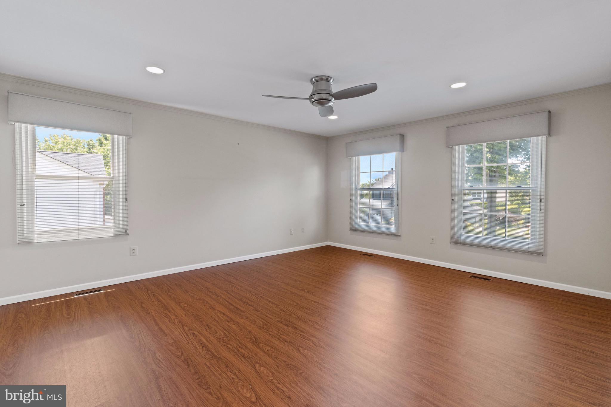 NEWTOWN GATE - Residential