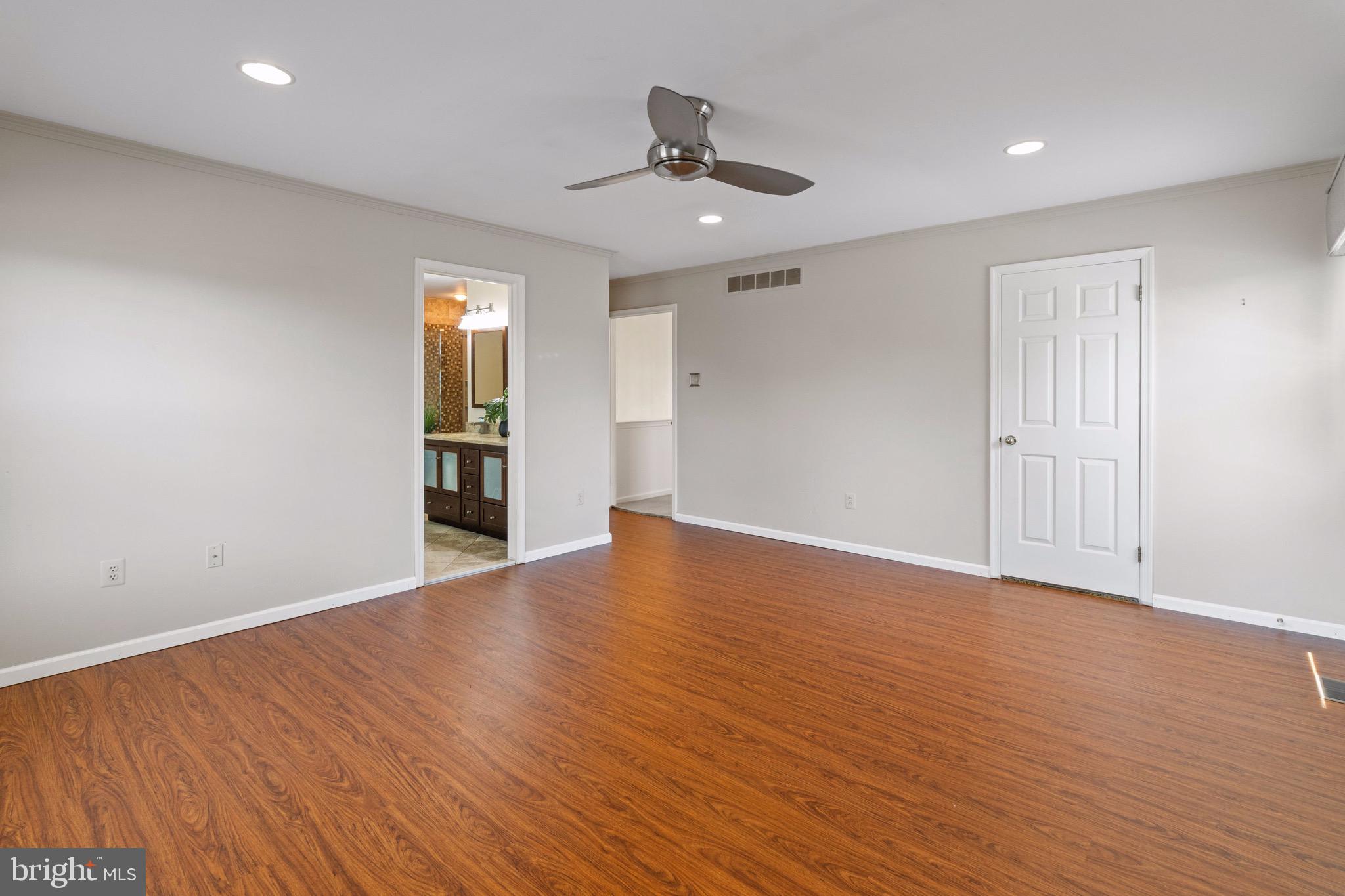 NEWTOWN GATE - Residential