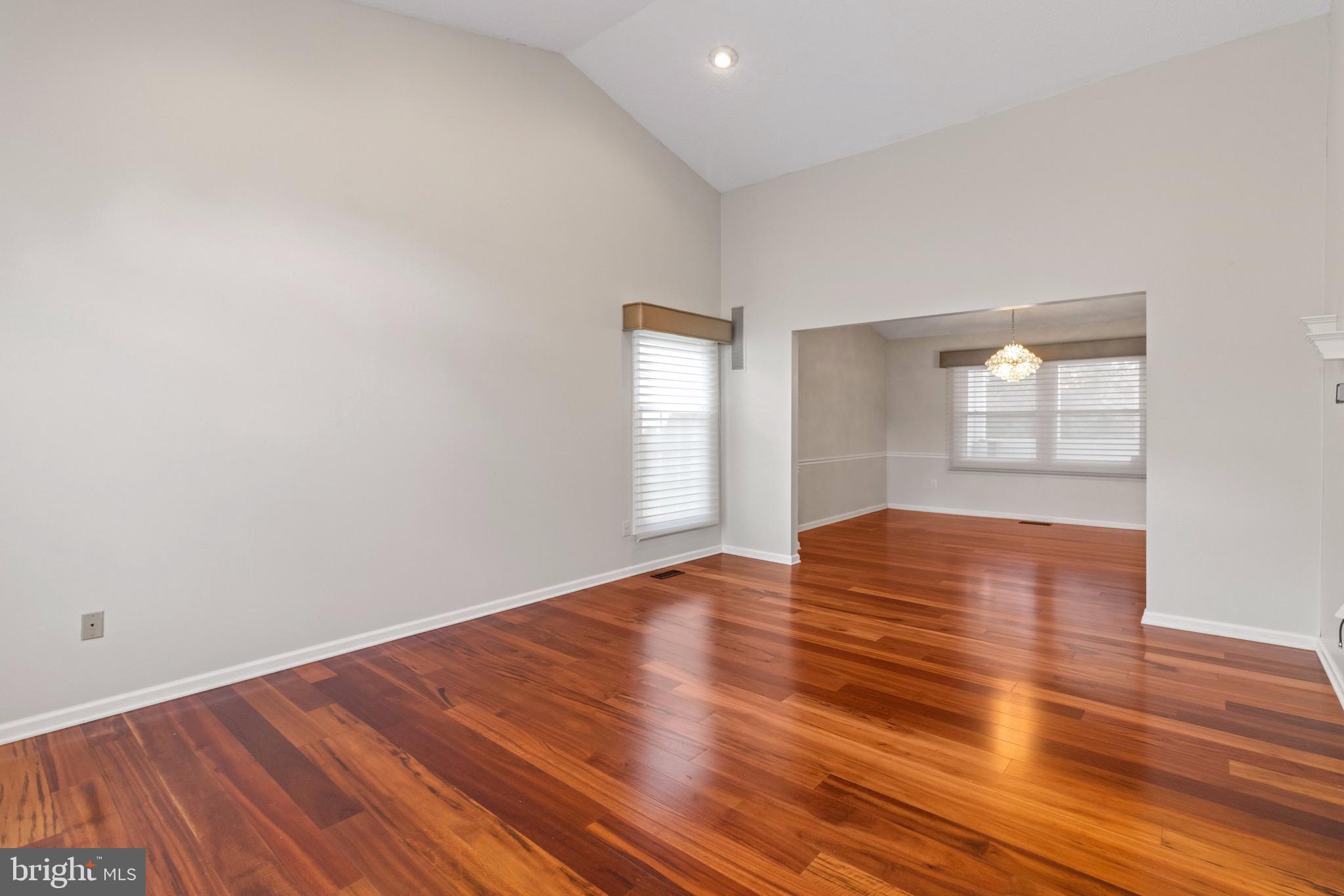 NEWTOWN GATE - Residential