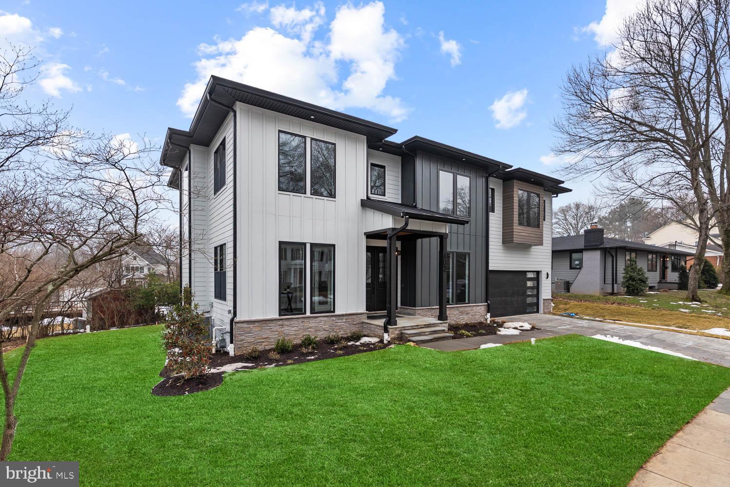 VIENNA WOODS - Residential