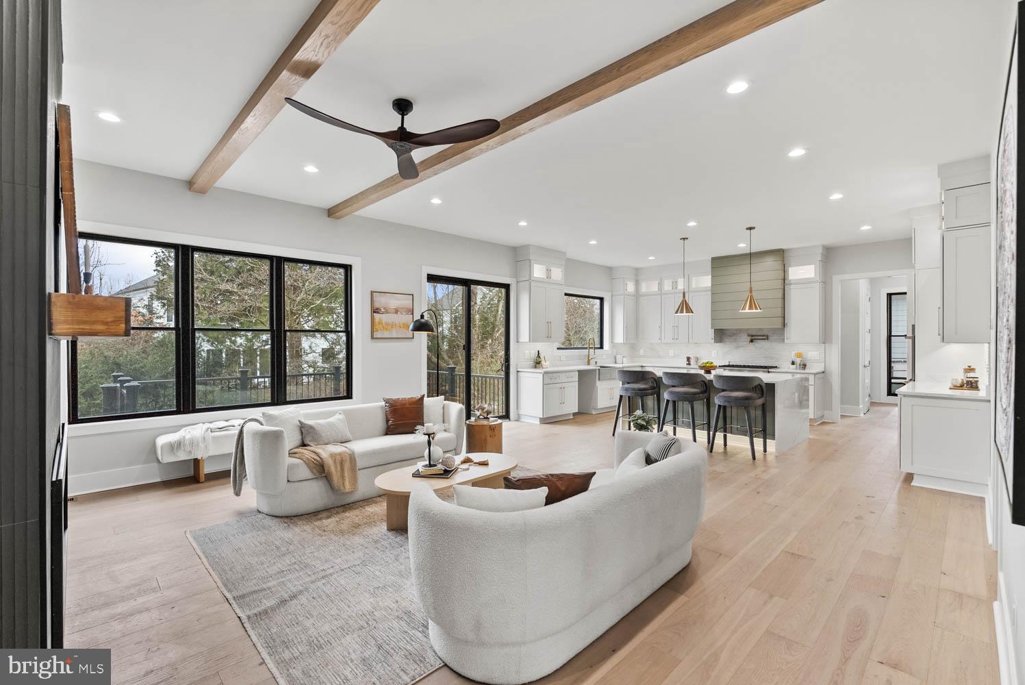 VIENNA WOODS - Residential