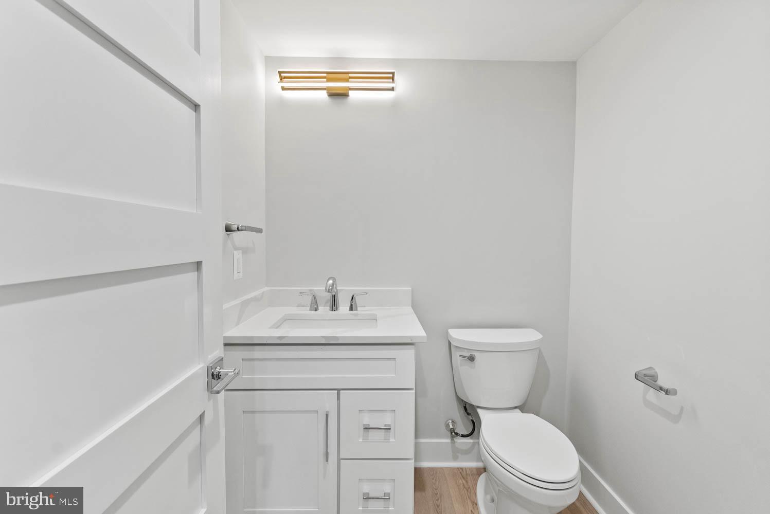 VIENNA WOODS - Residential