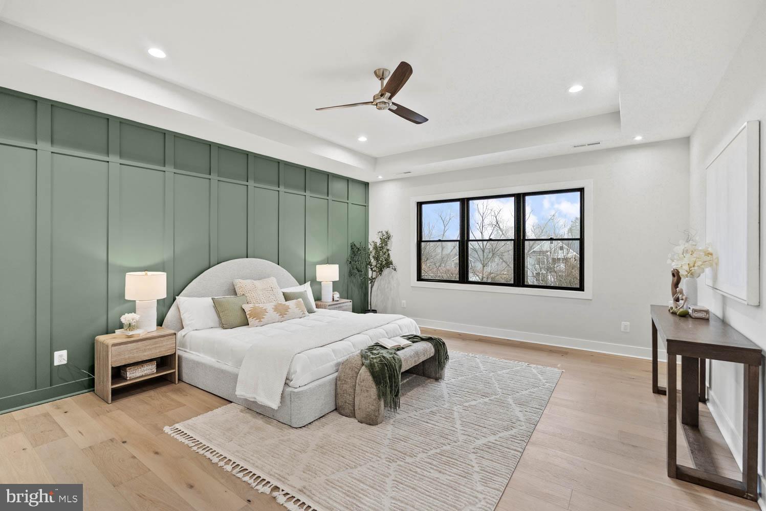 VIENNA WOODS - Residential