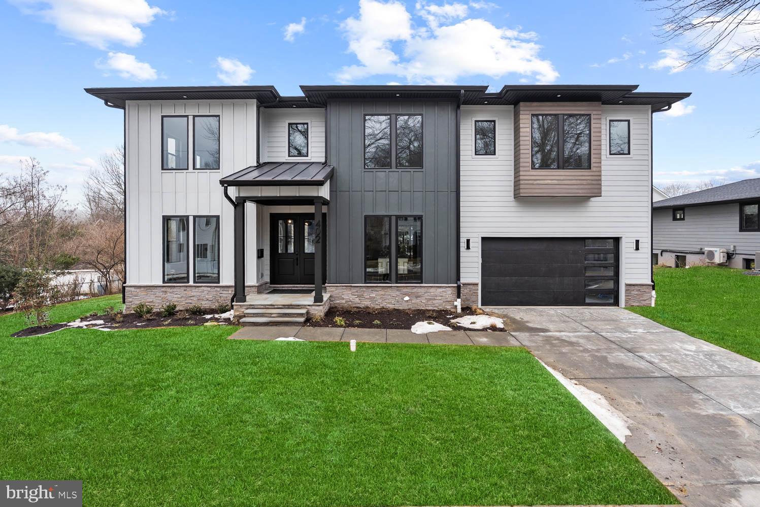 VIENNA WOODS - Residential