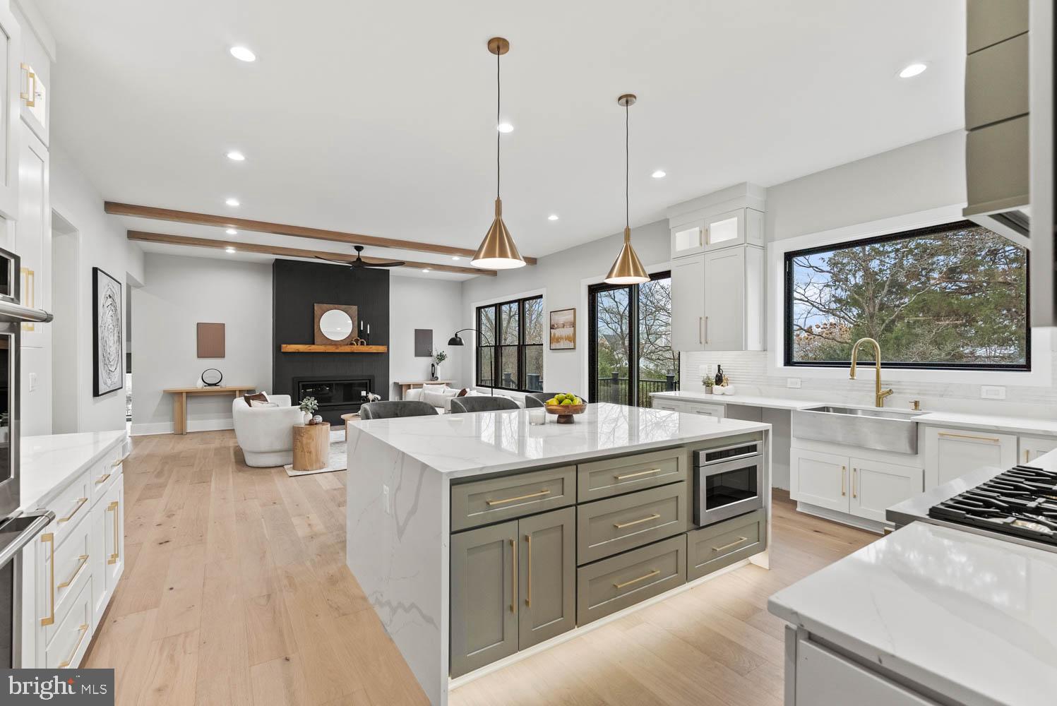 VIENNA WOODS - Residential