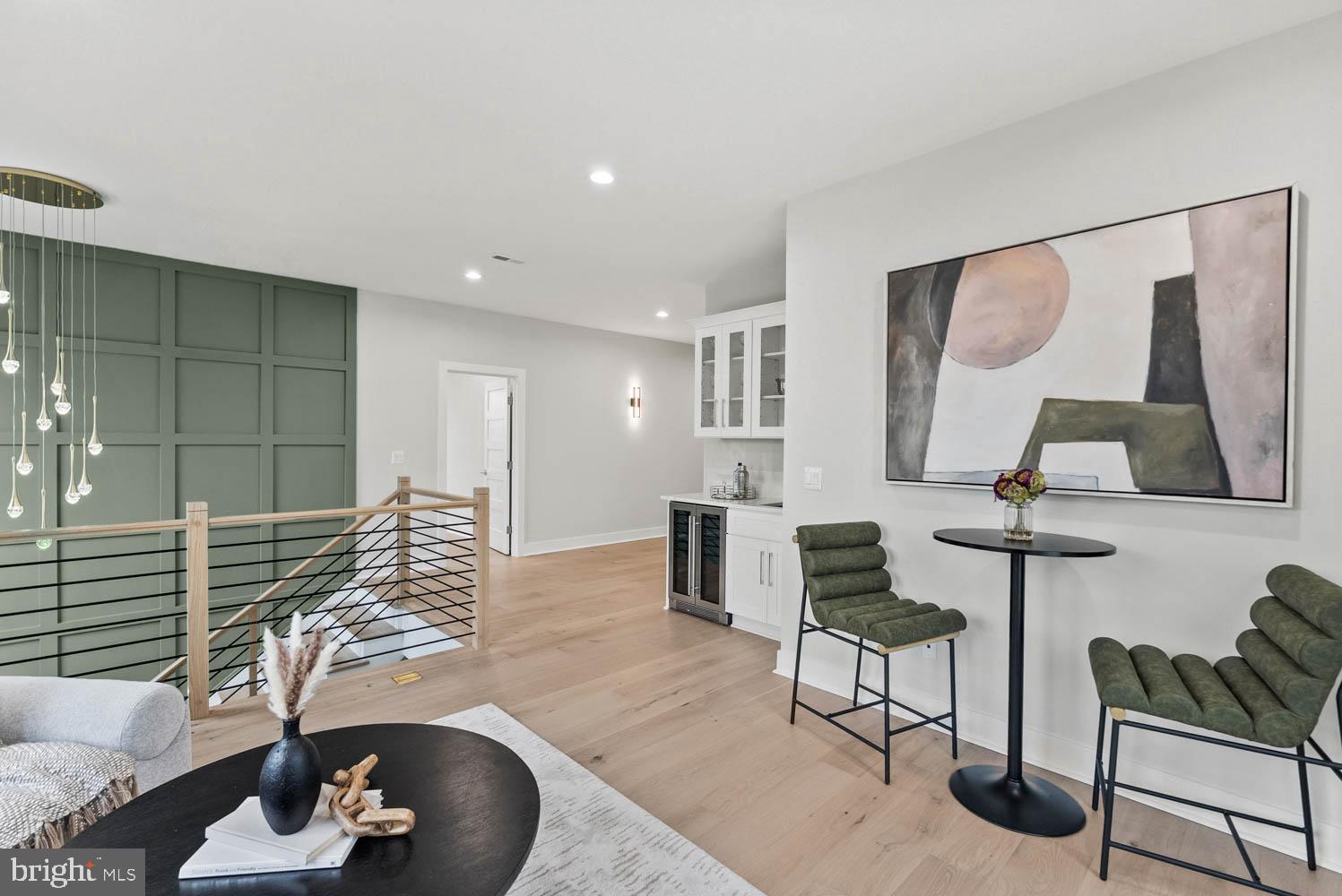 VIENNA WOODS - Residential