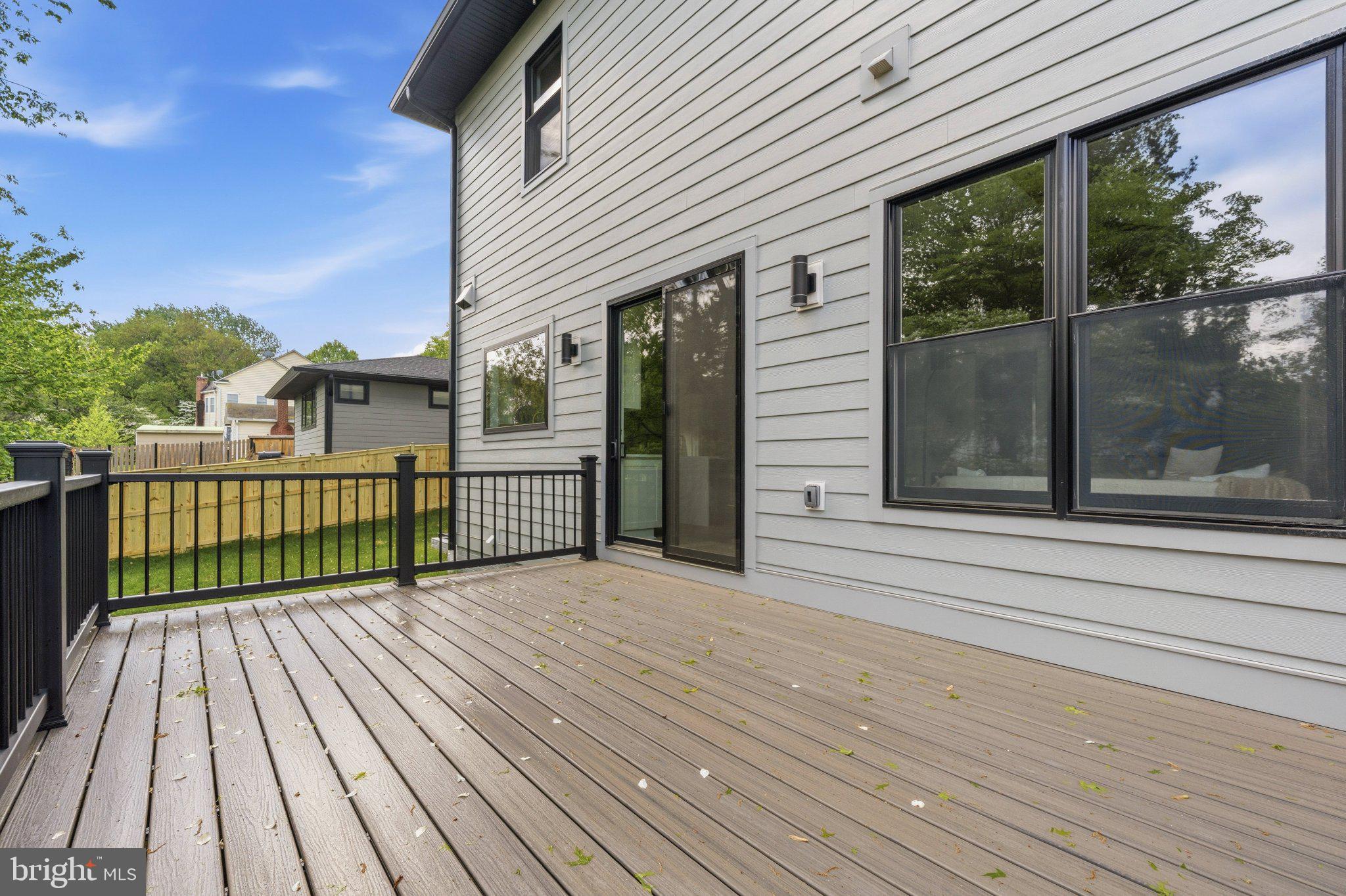 VIENNA WOODS - Residential