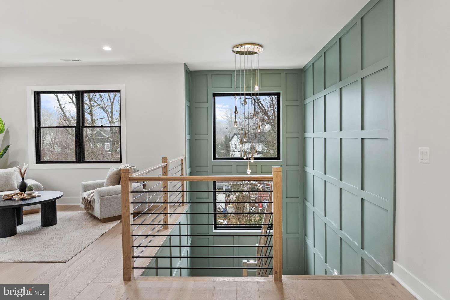 VIENNA WOODS - Residential