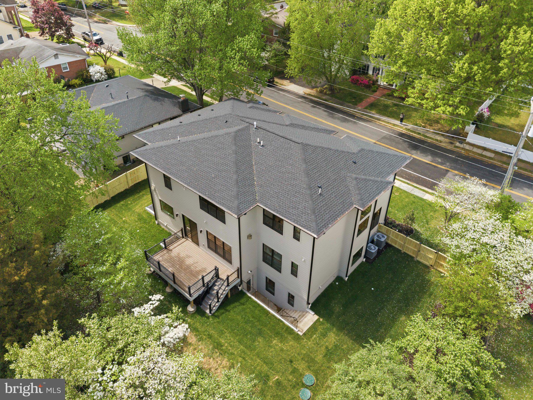 VIENNA WOODS - Residential