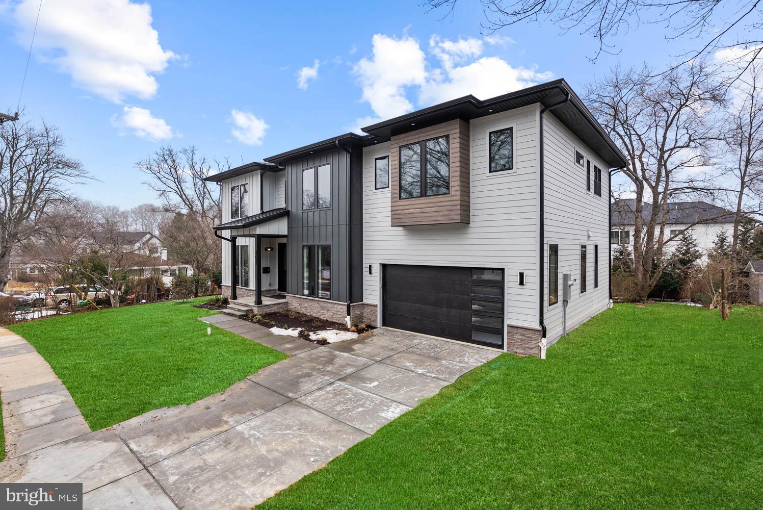 VIENNA WOODS - Residential