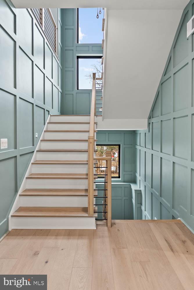 VIENNA WOODS - Residential