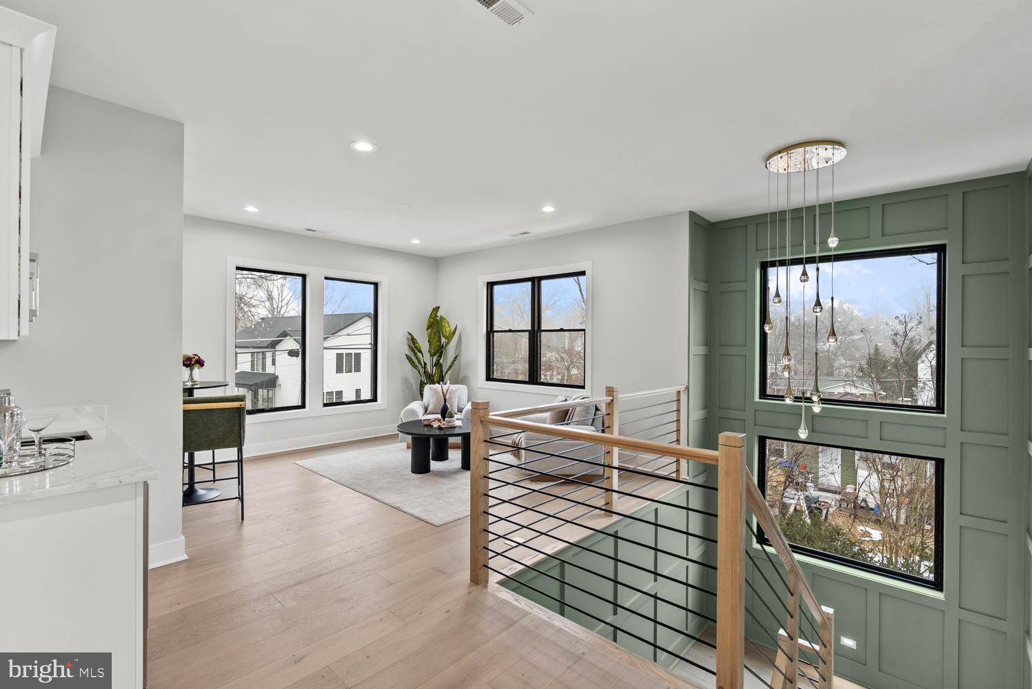 VIENNA WOODS - Residential