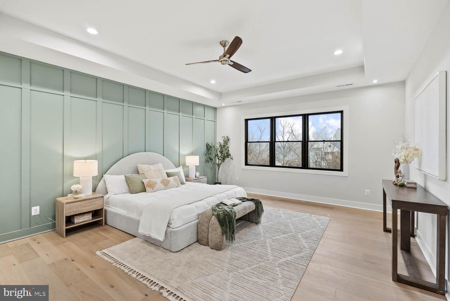 VIENNA WOODS - Residential