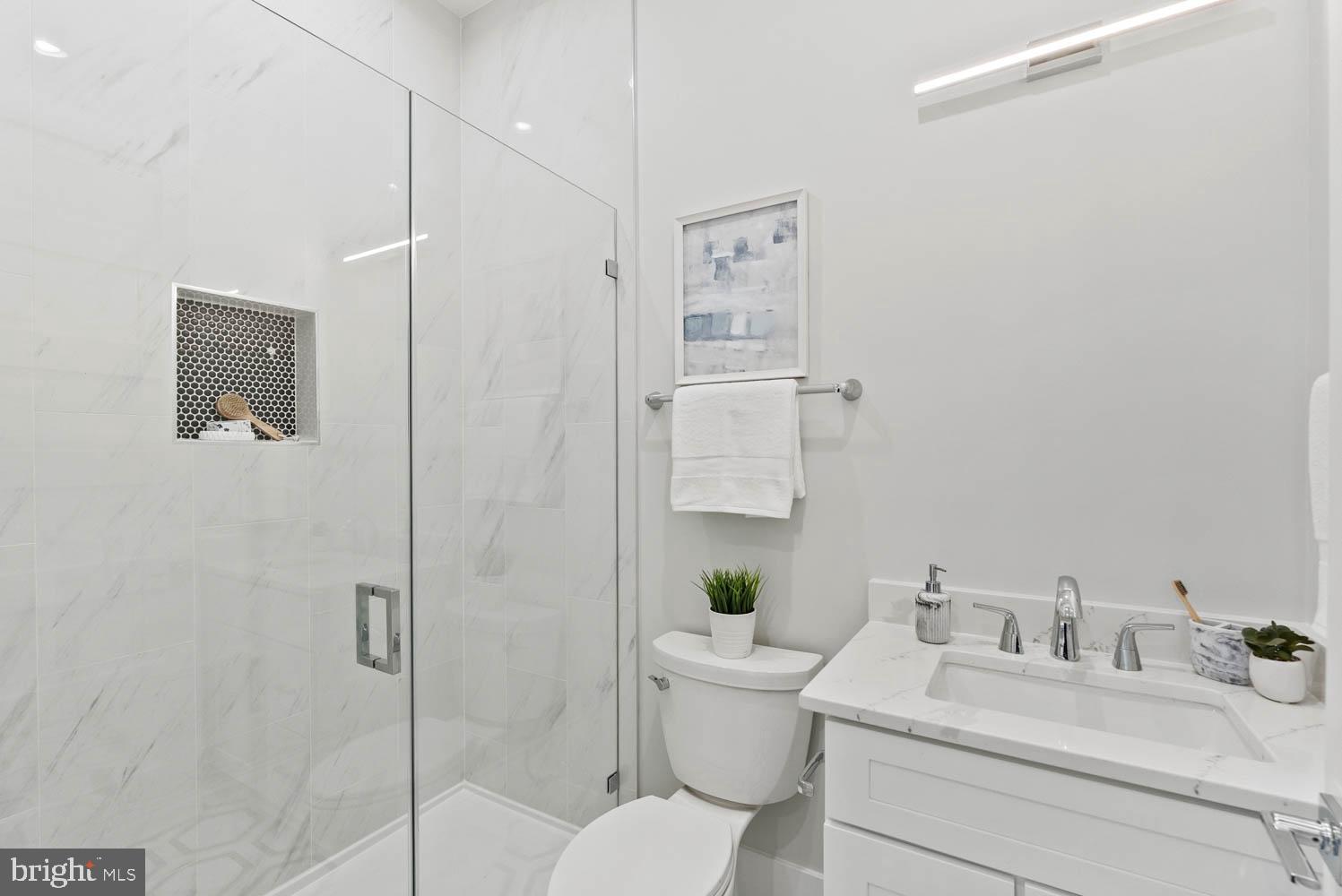 VIENNA WOODS - Residential