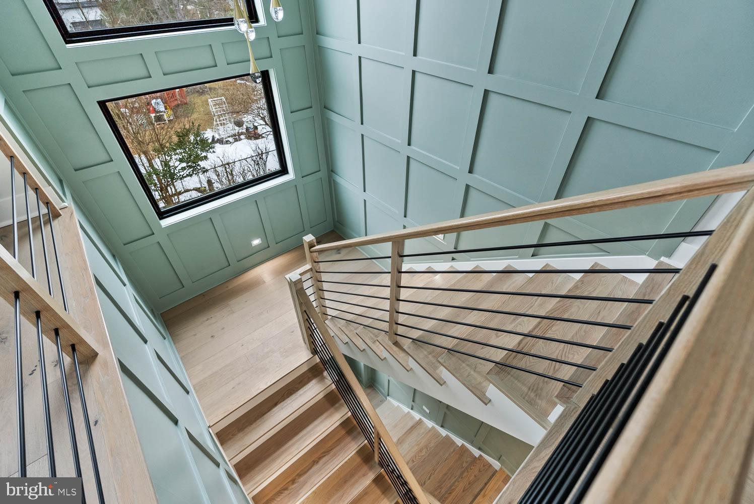 VIENNA WOODS - Residential