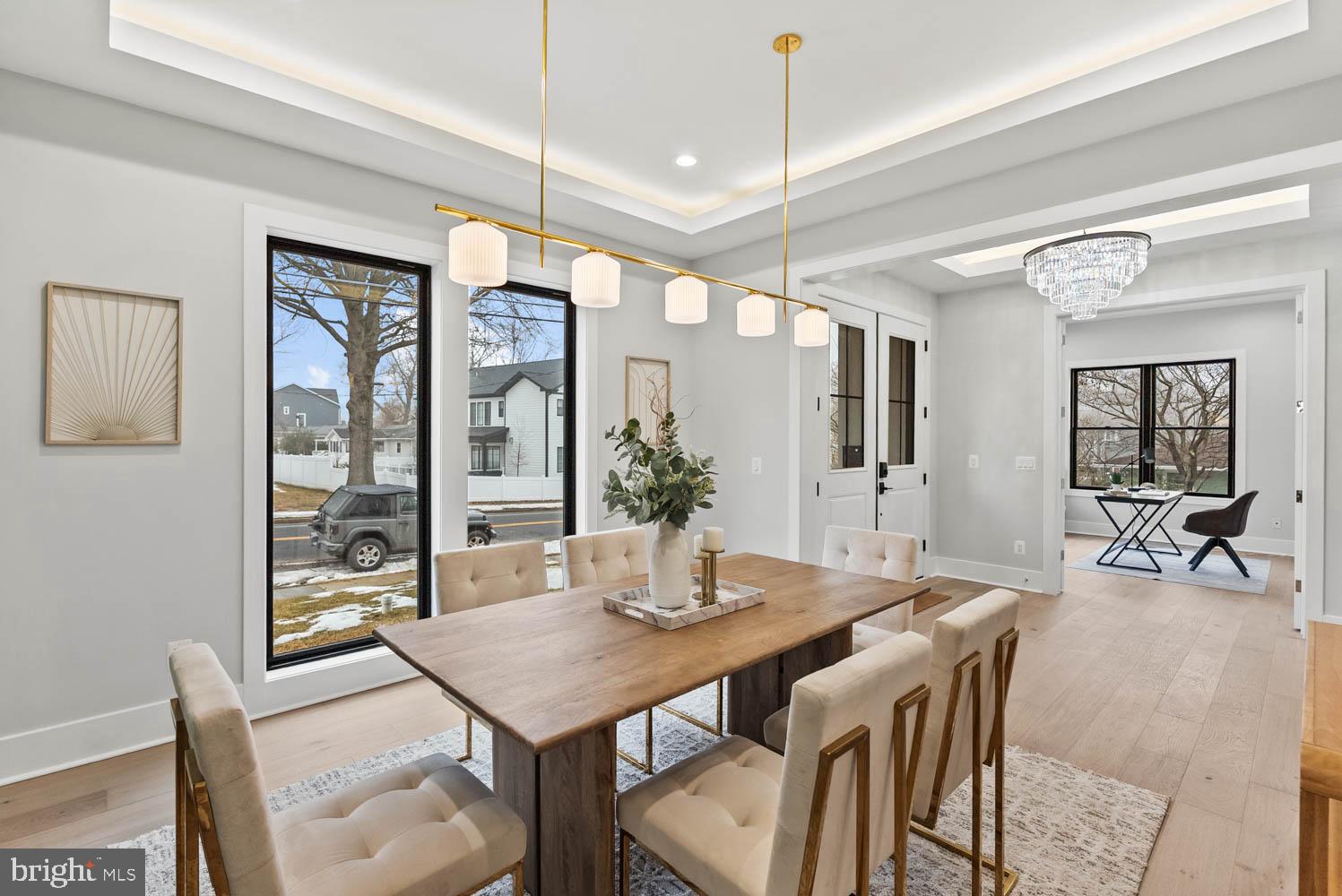 VIENNA WOODS - Residential