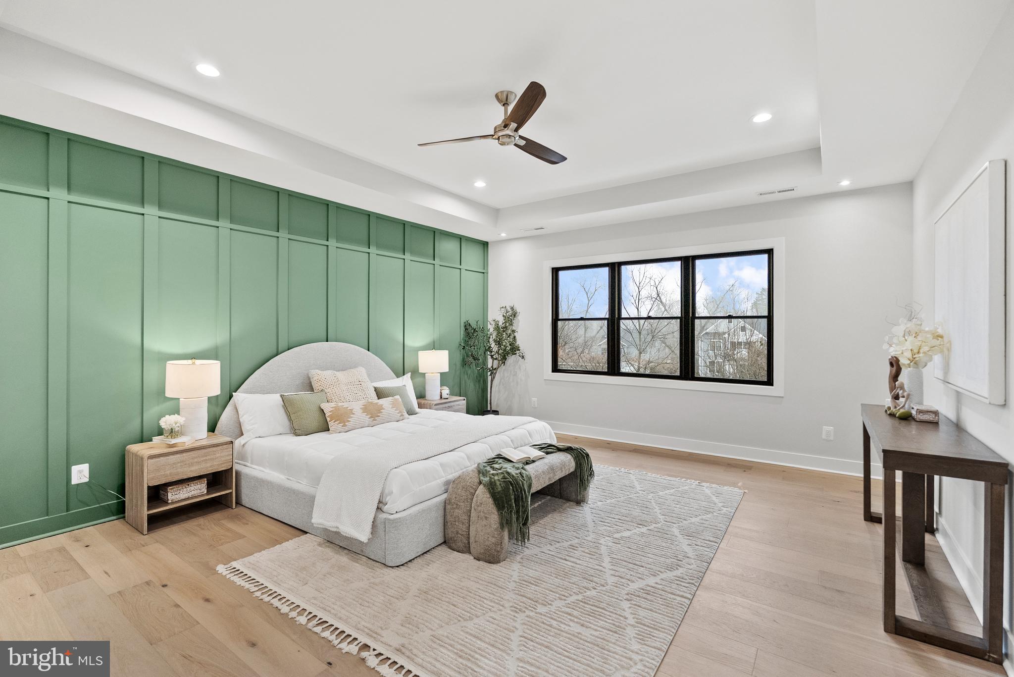 VIENNA WOODS - Residential