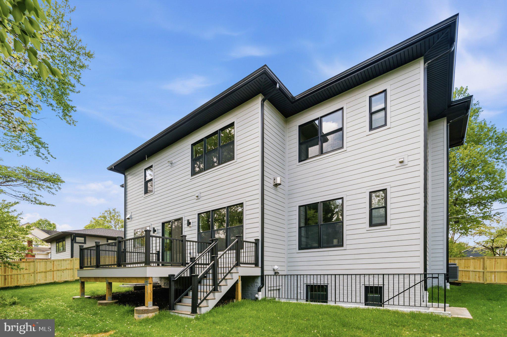 VIENNA WOODS - Residential