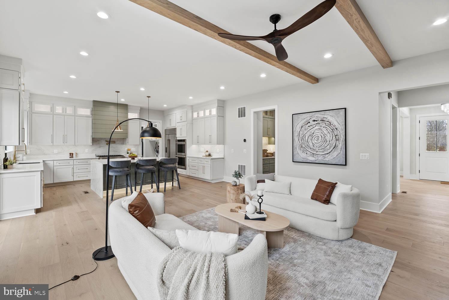 VIENNA WOODS - Residential