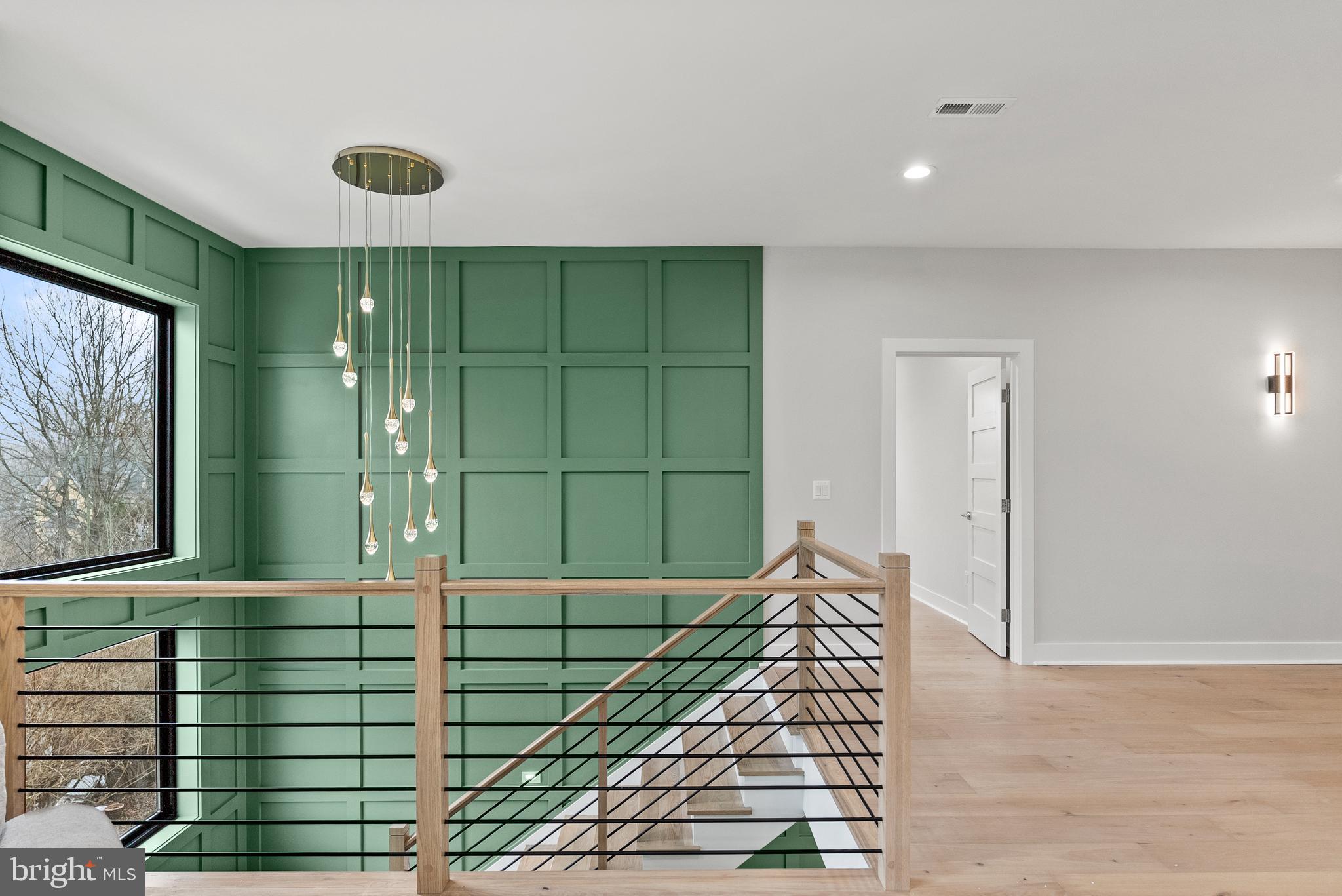 VIENNA WOODS - Residential