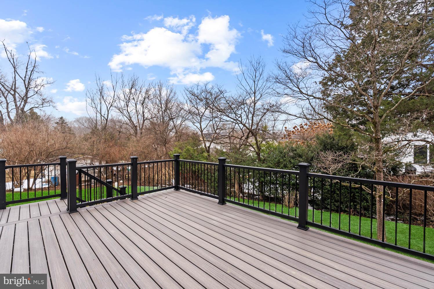 VIENNA WOODS - Residential