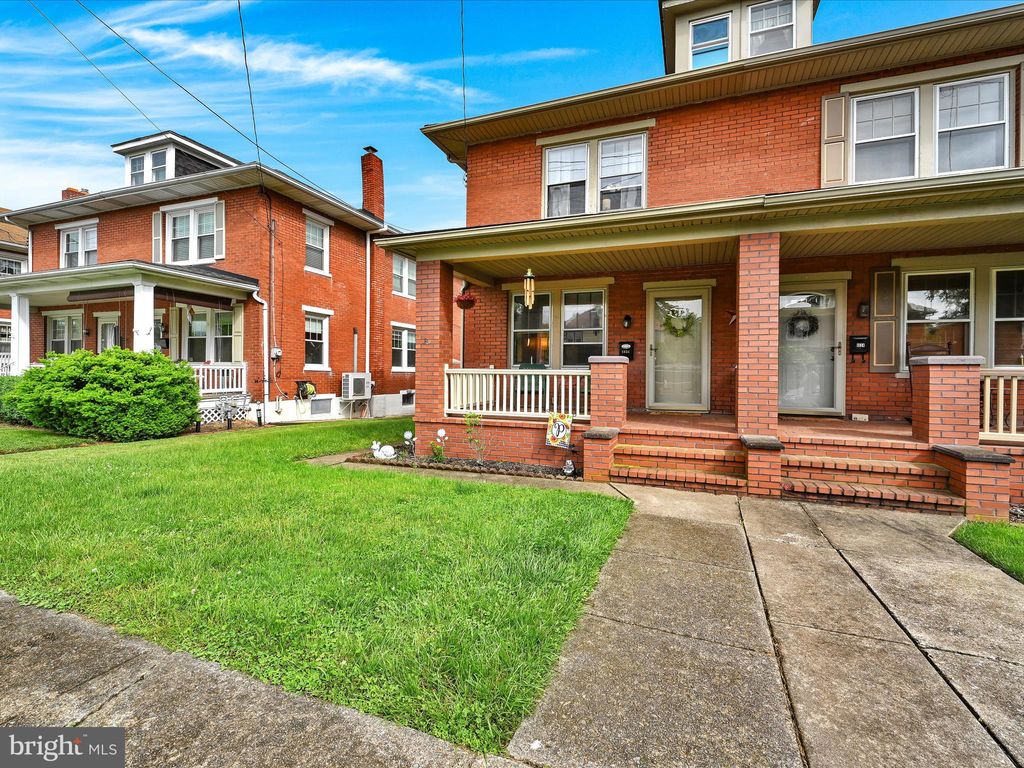 Photo of 1036 Walnut Street, Columbia, PA 17512 (MLS # PALA2050964)