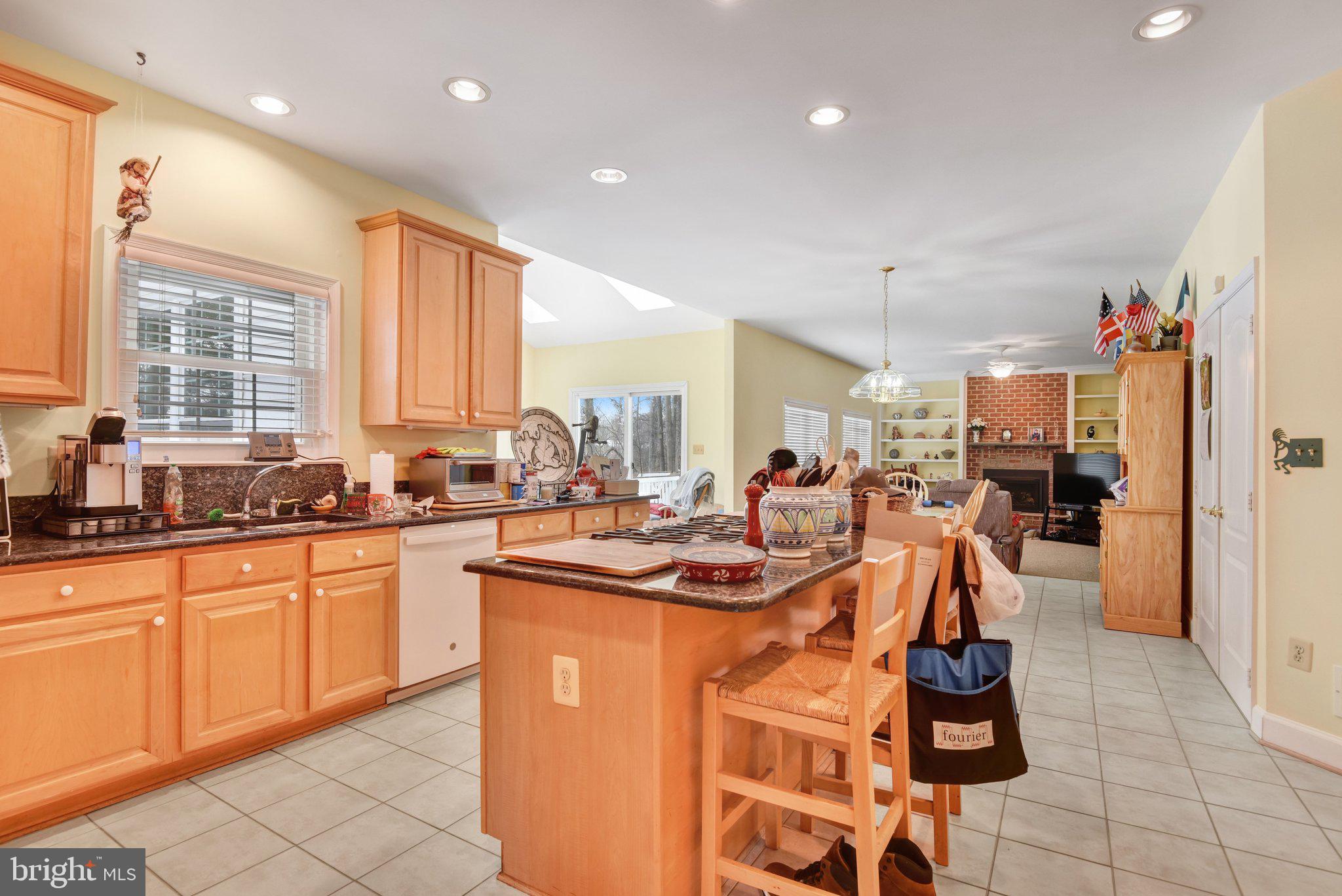 VIRGINIA OAKS - Residential