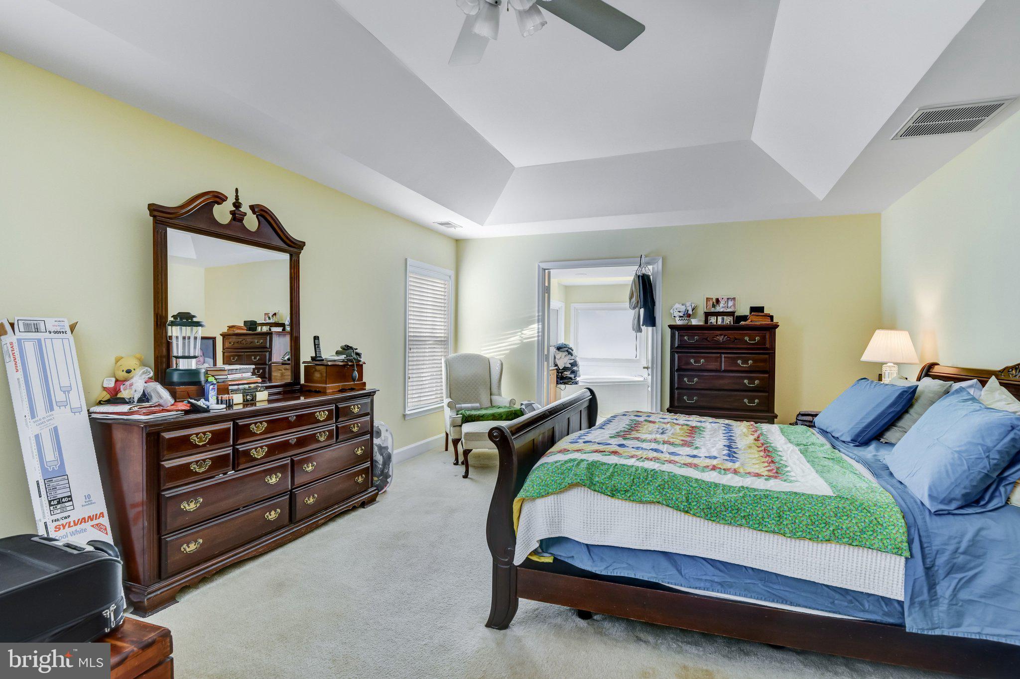 VIRGINIA OAKS - Residential