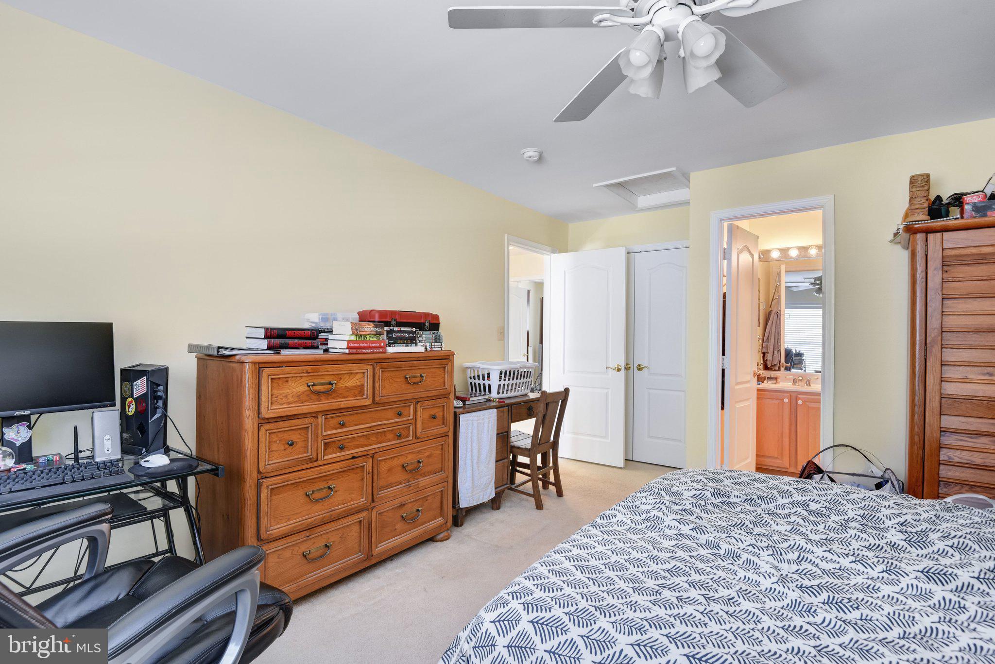 VIRGINIA OAKS - Residential