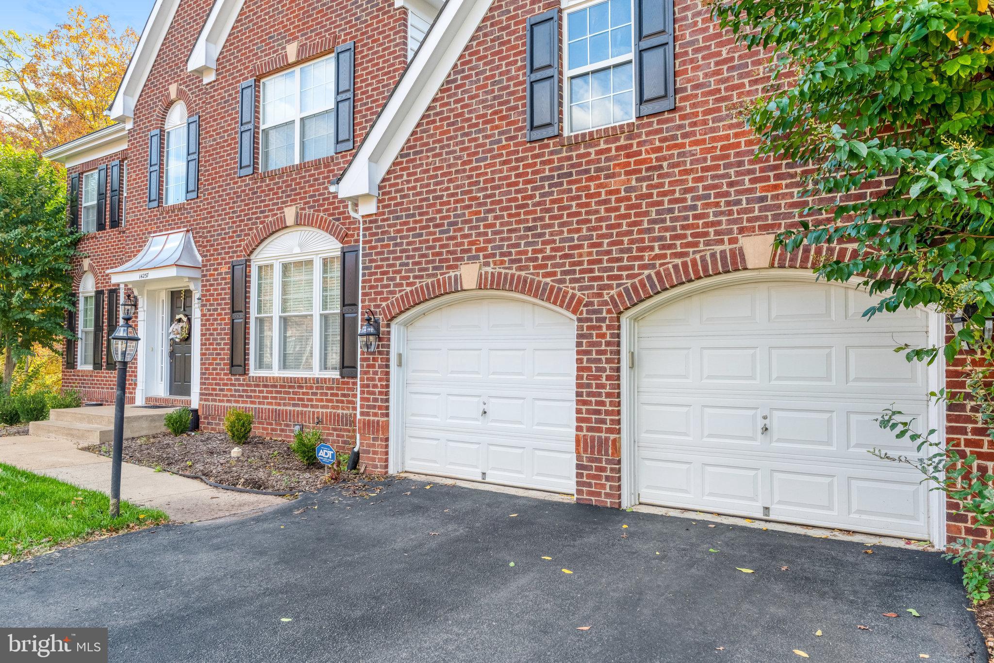 VIRGINIA OAKS - Residential