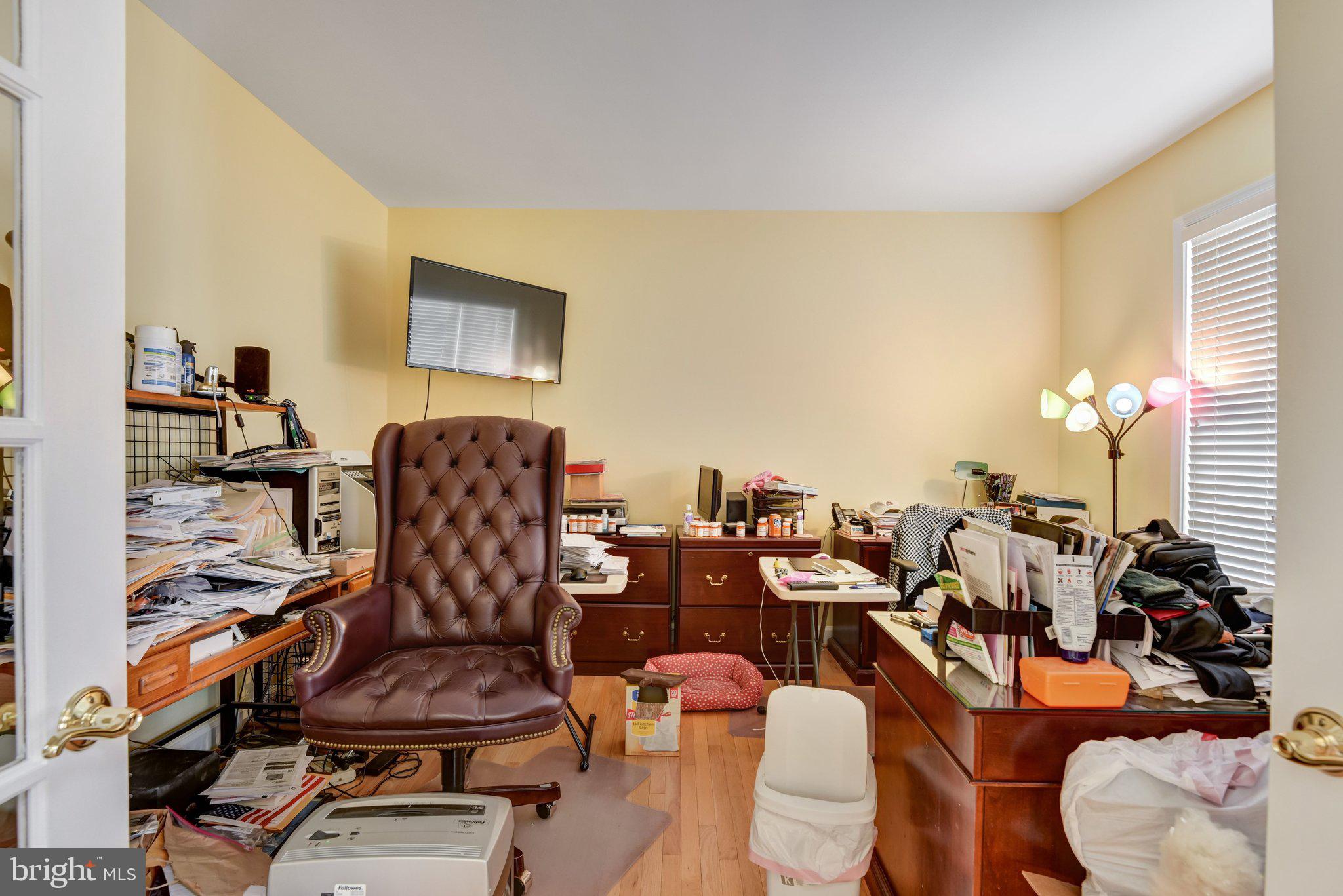 VIRGINIA OAKS - Residential