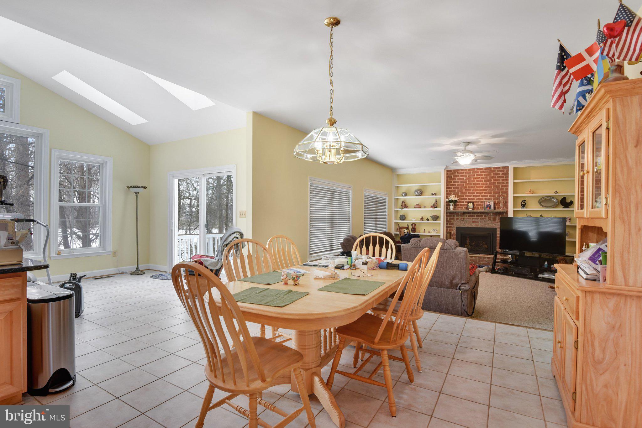 VIRGINIA OAKS - Residential