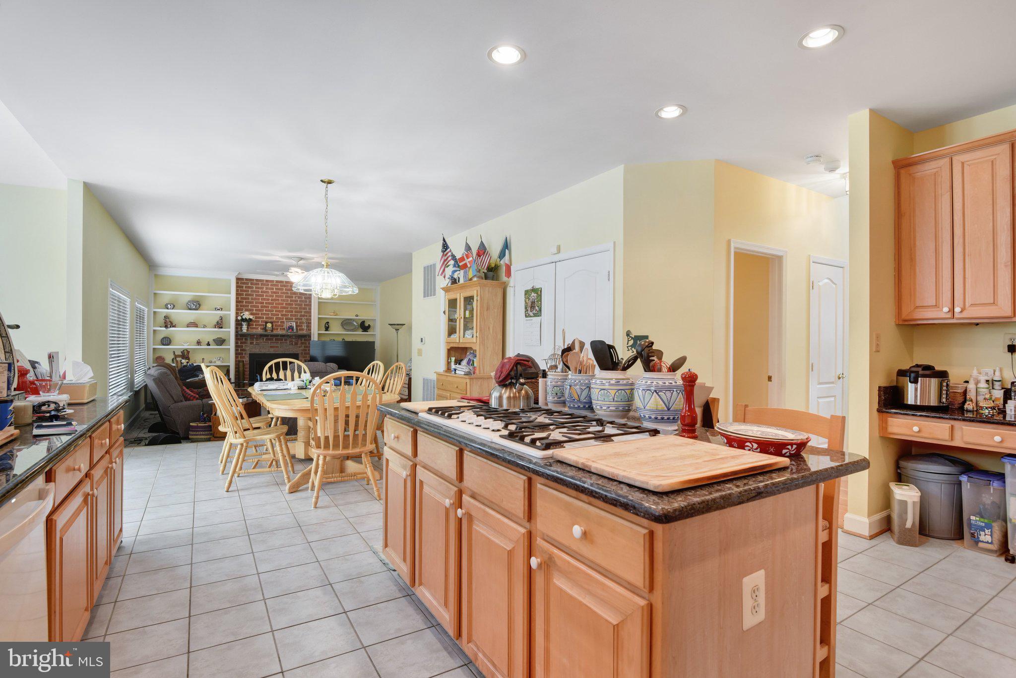 VIRGINIA OAKS - Residential