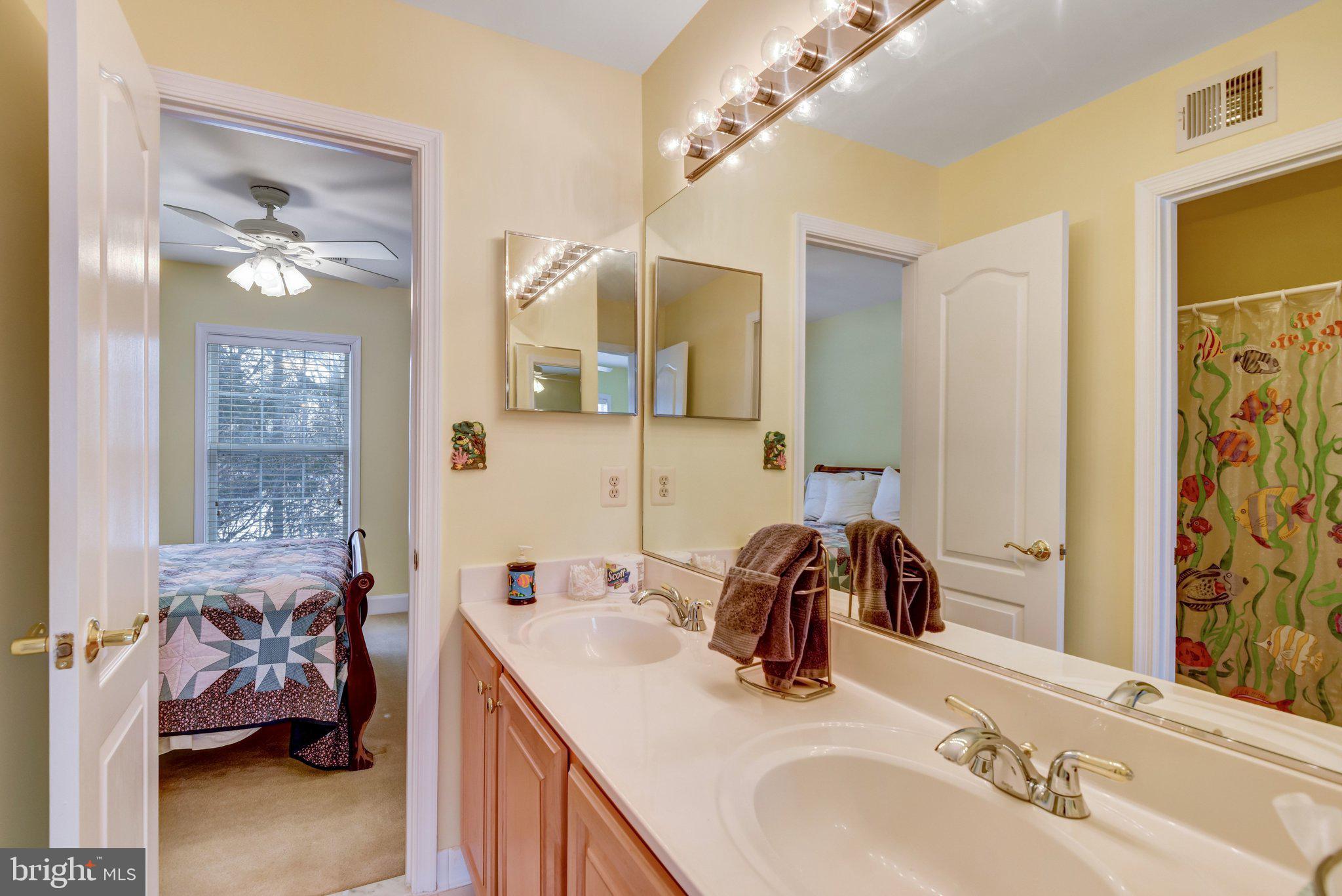 VIRGINIA OAKS - Residential