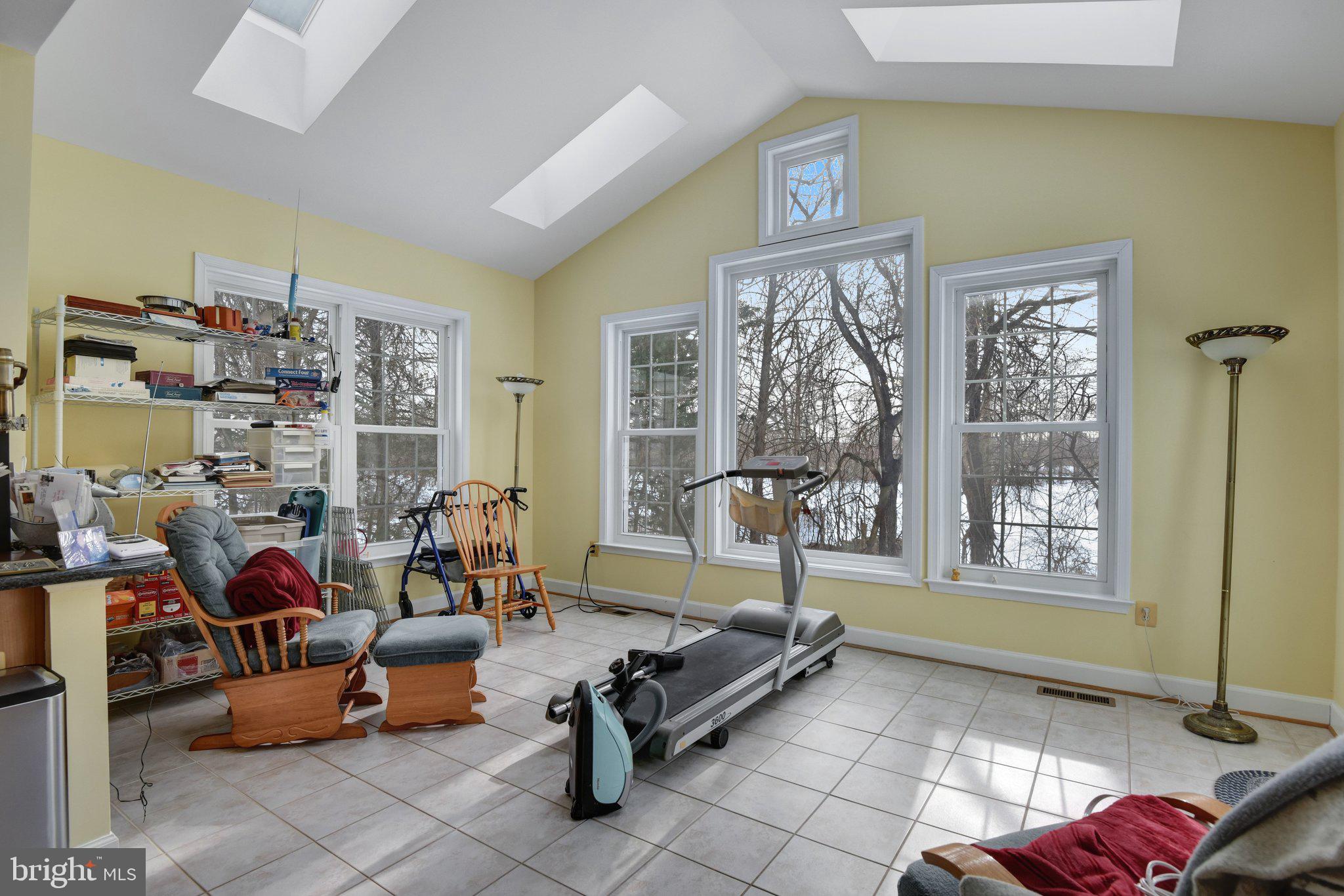 VIRGINIA OAKS - Residential