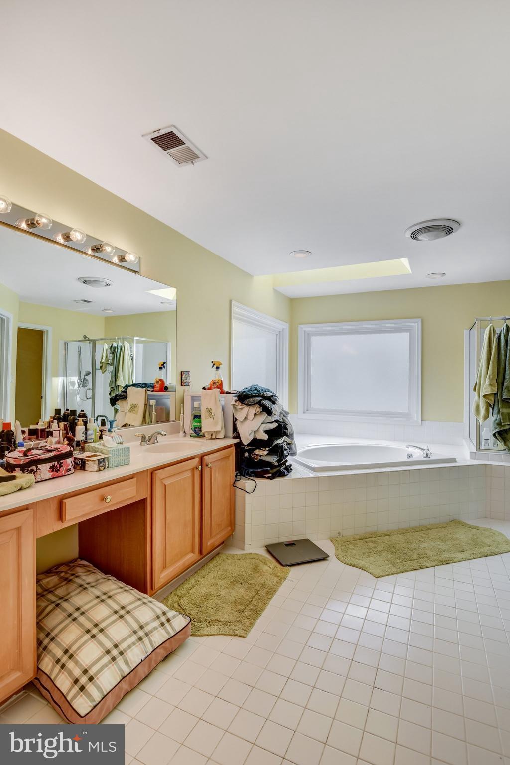 VIRGINIA OAKS - Residential