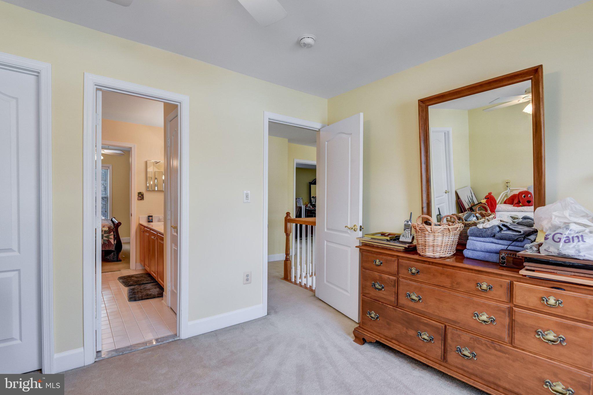 VIRGINIA OAKS - Residential