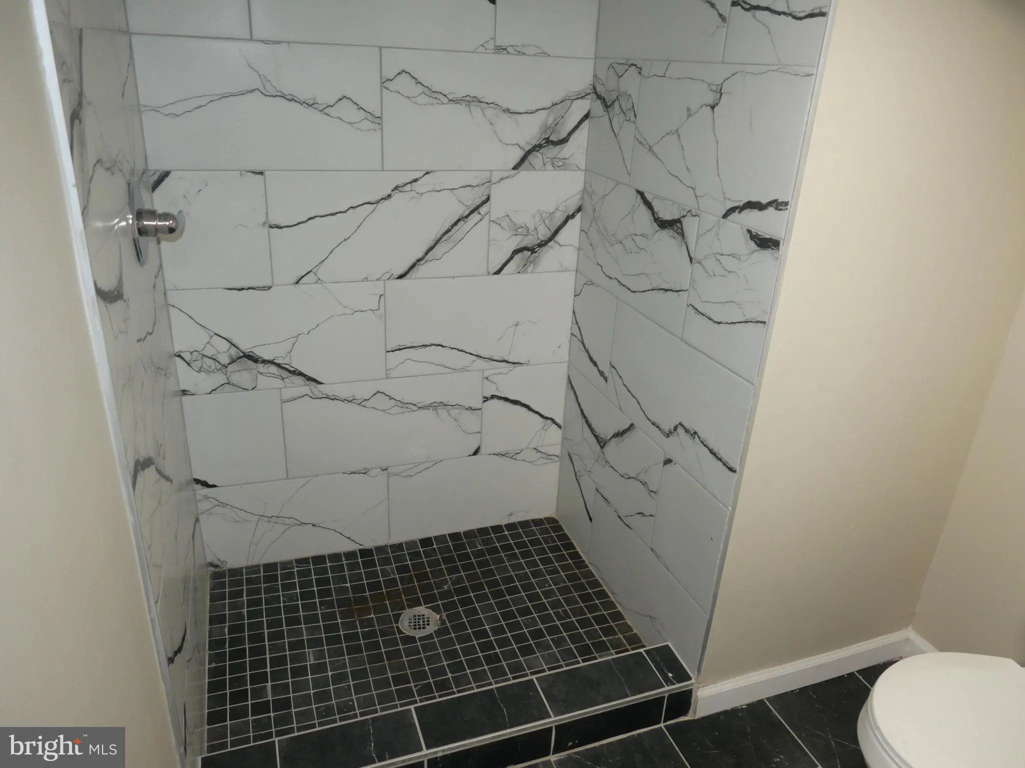 Philadelphia, Pennsylvania 19148, United States, 3 Bedrooms Bedrooms, ,2 BathroomsBathrooms,Residential,Active,184011