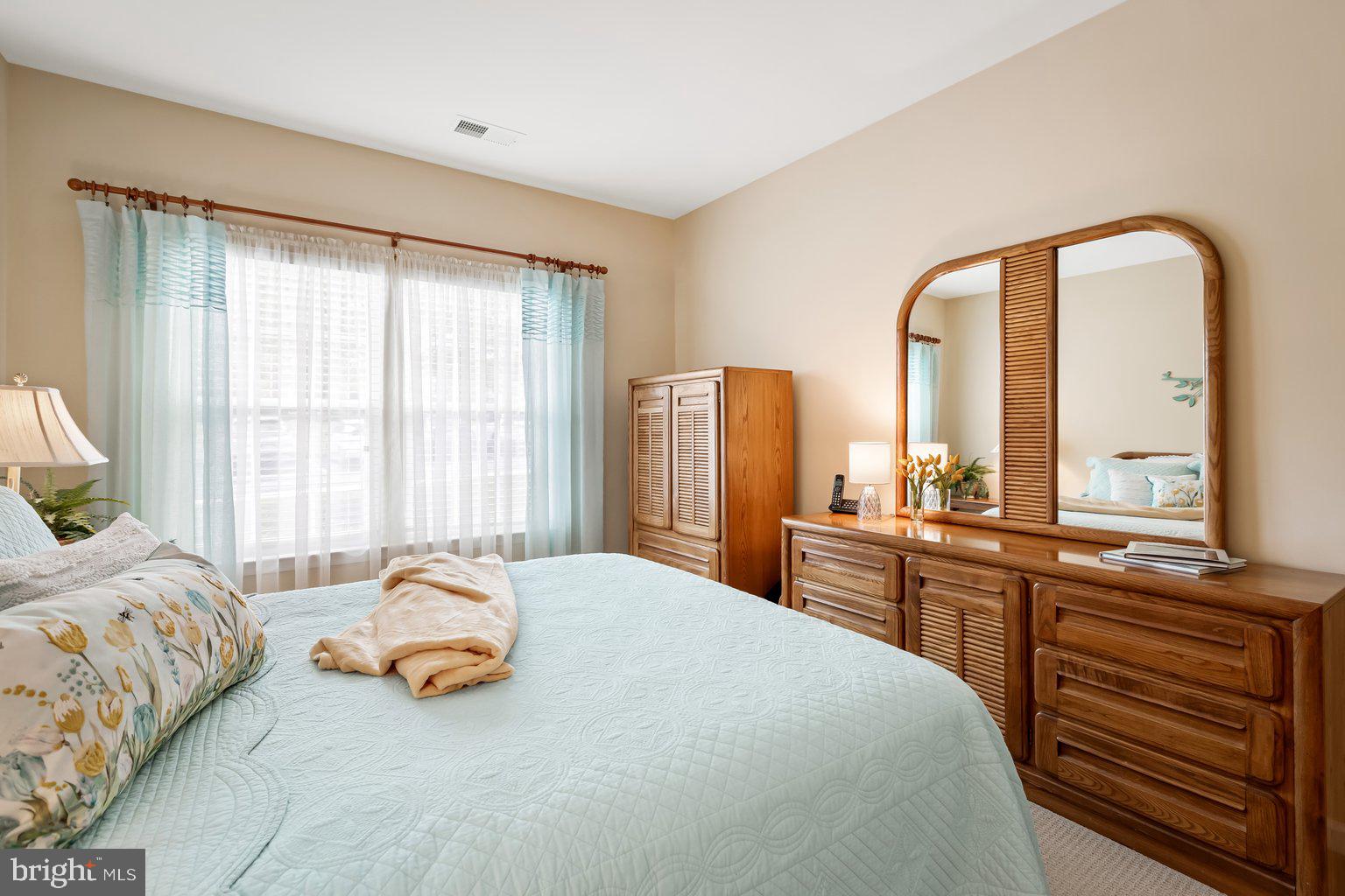 HEARTHSTONE AT VILLAGE CREST CONDOMINIUMS - Residential