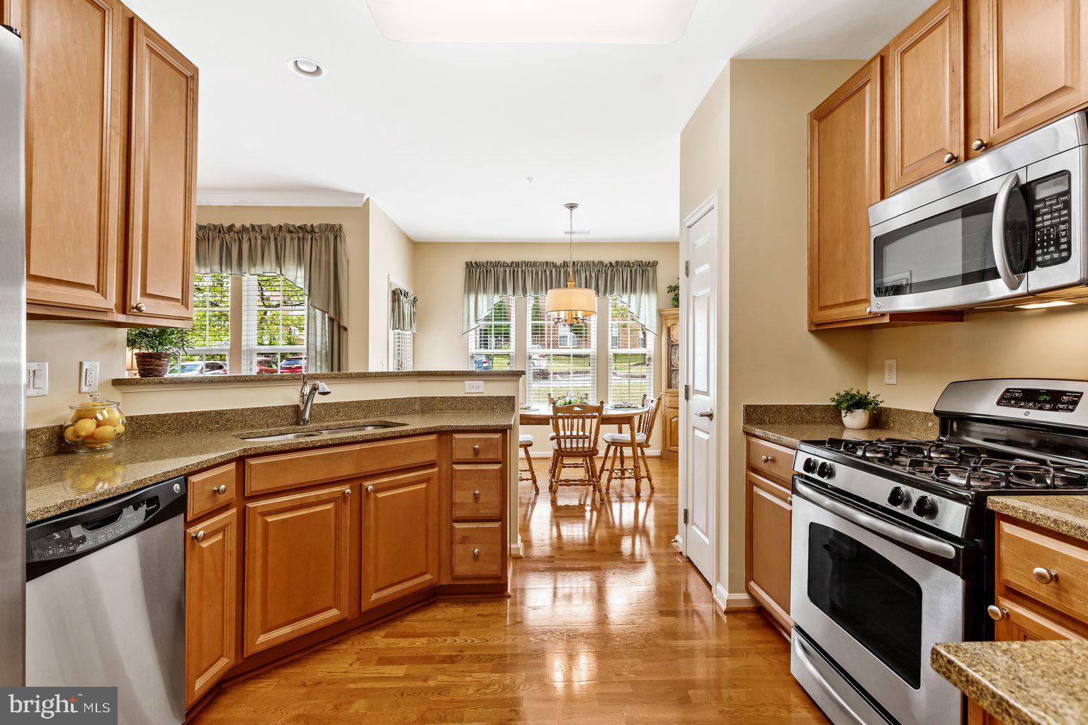 HEARTHSTONE AT VILLAGE CREST CONDOMINIUMS - Residential