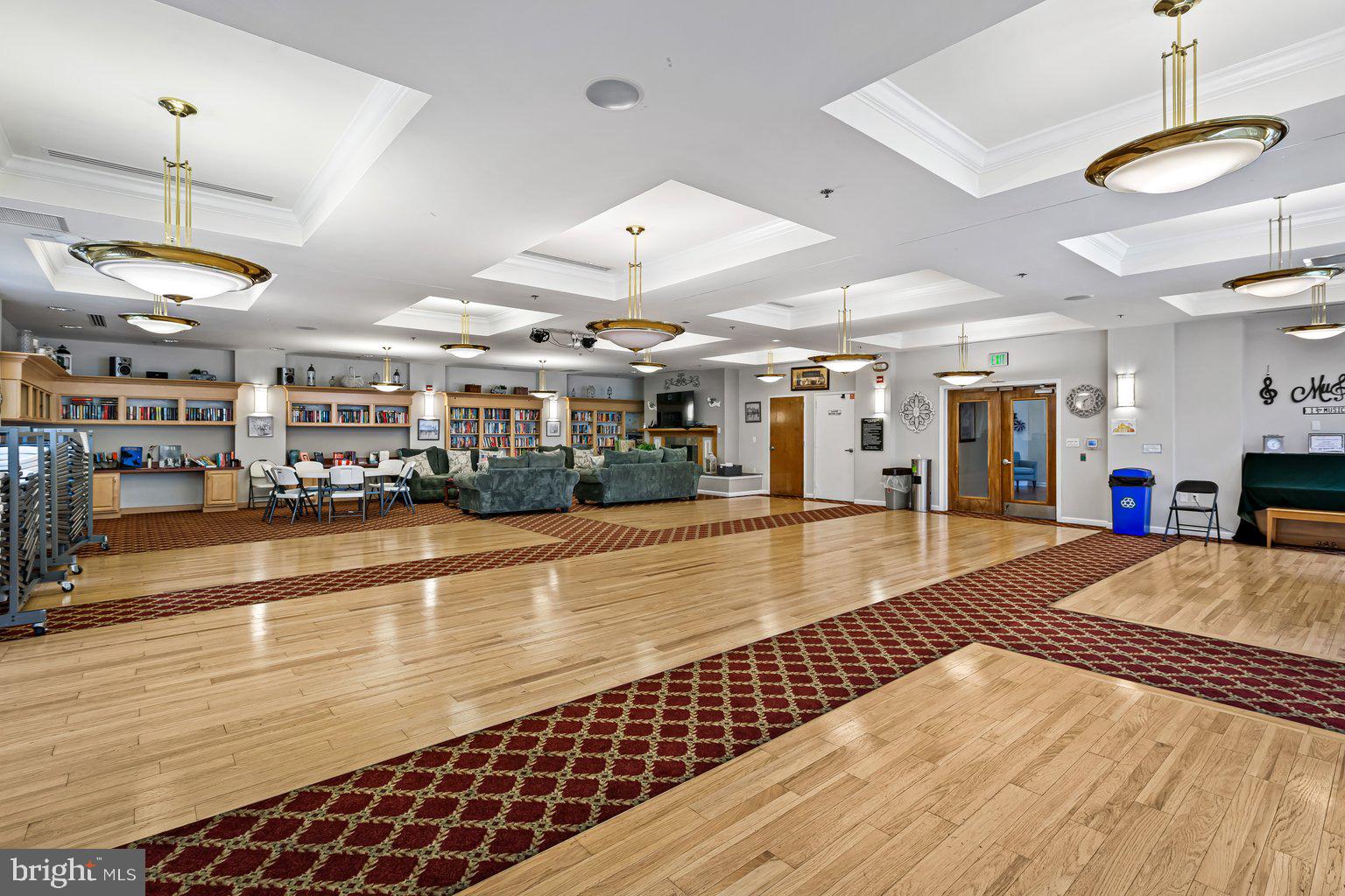 HEARTHSTONE AT VILLAGE CREST CONDOMINIUMS - Residential