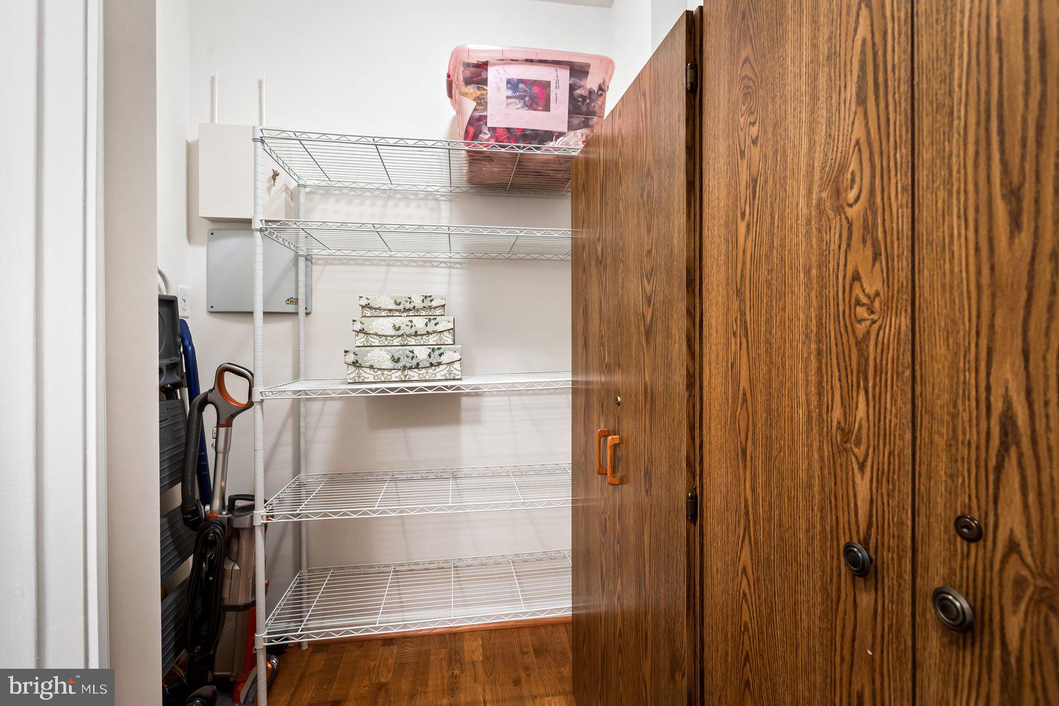 HEARTHSTONE AT VILLAGE CREST CONDOMINIUMS - Residential