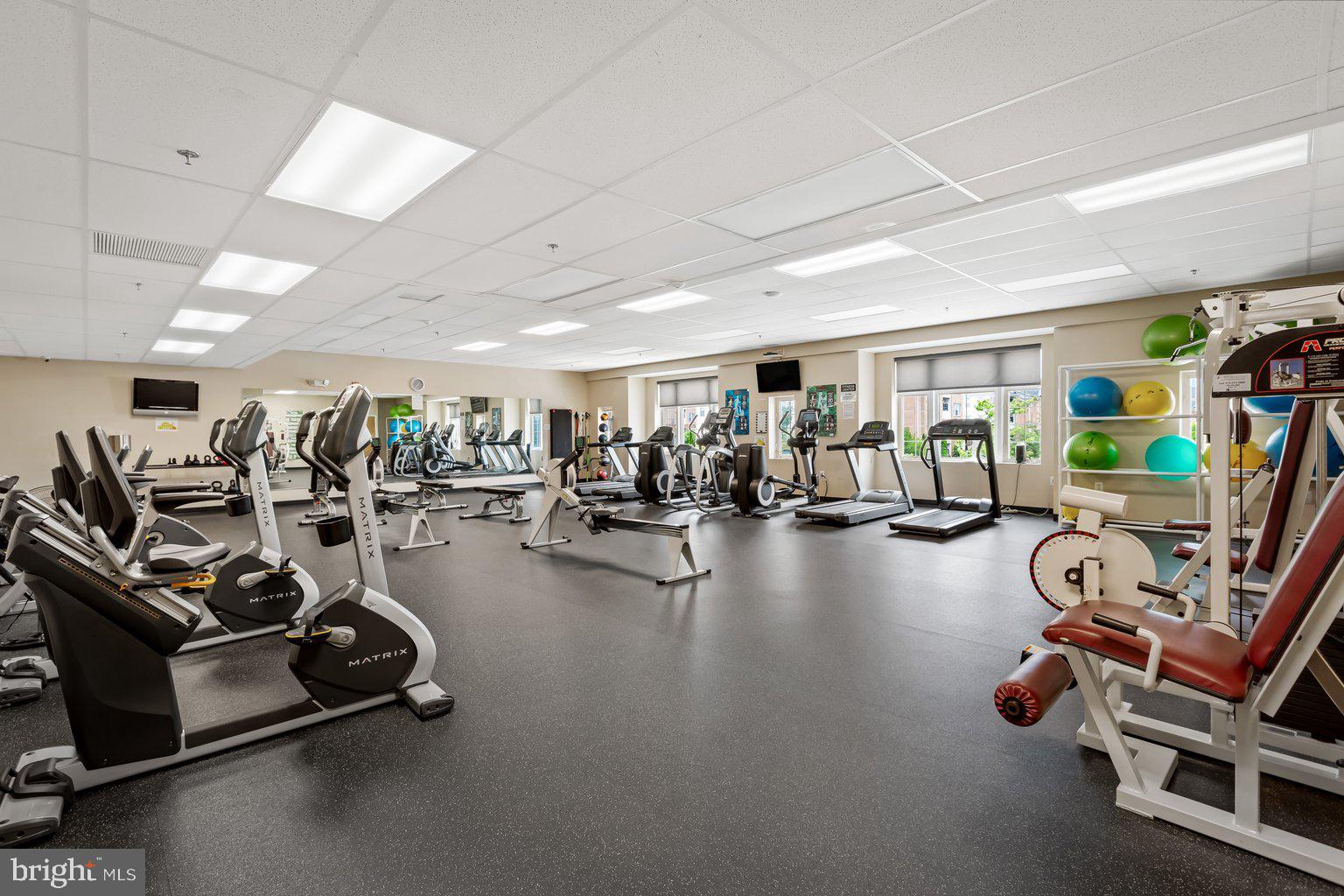 HEARTHSTONE AT VILLAGE CREST CONDOMINIUMS - Residential