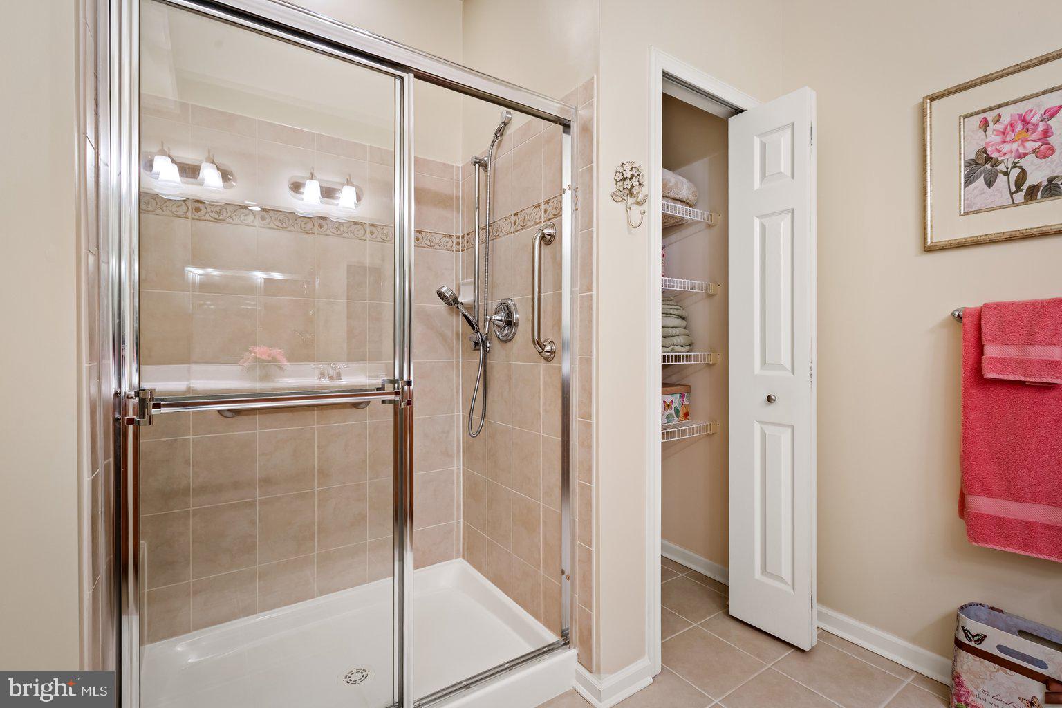 HEARTHSTONE AT VILLAGE CREST CONDOMINIUMS - Residential