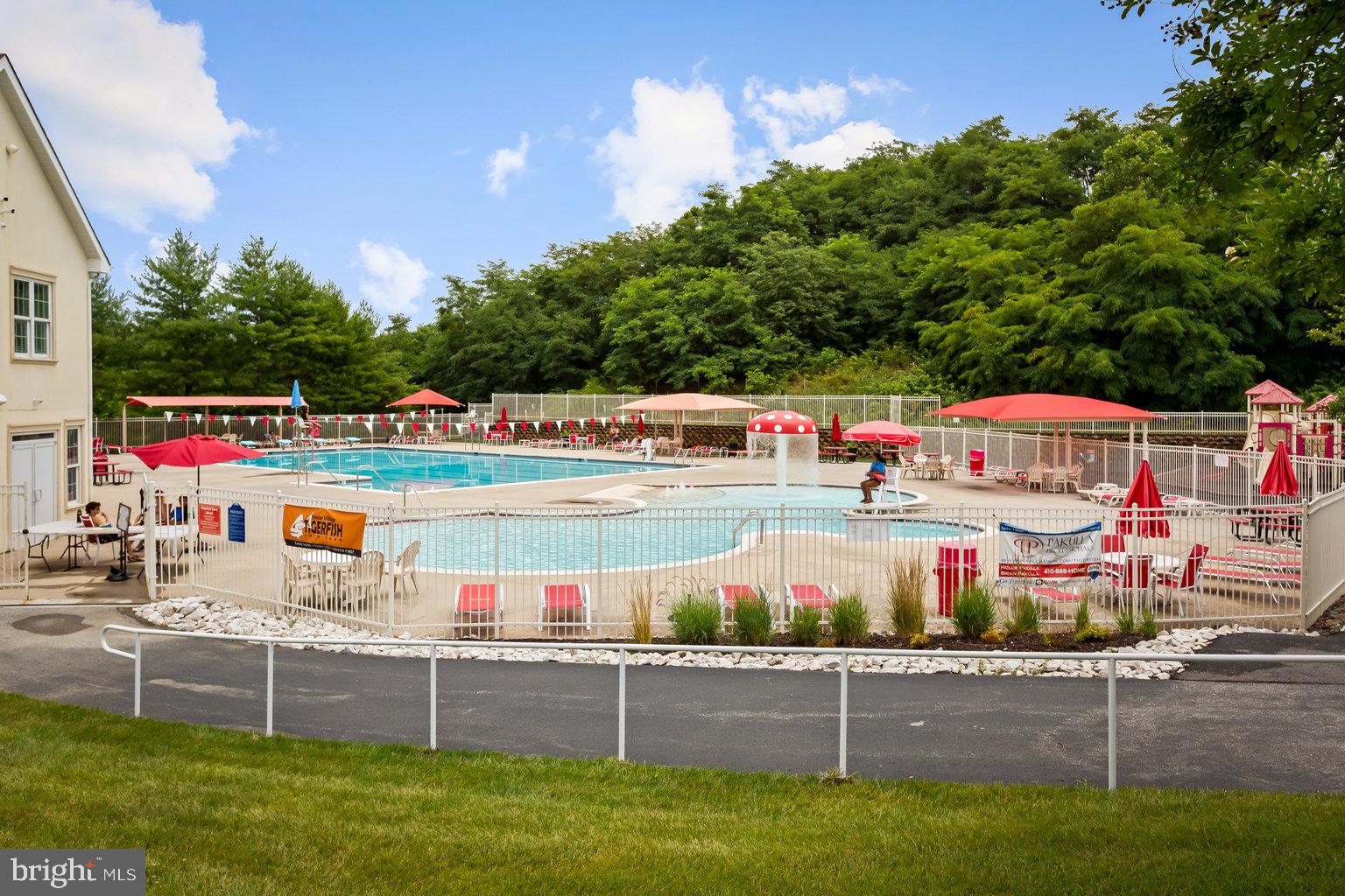 HEARTHSTONE AT VILLAGE CREST CONDOMINIUMS - Residential