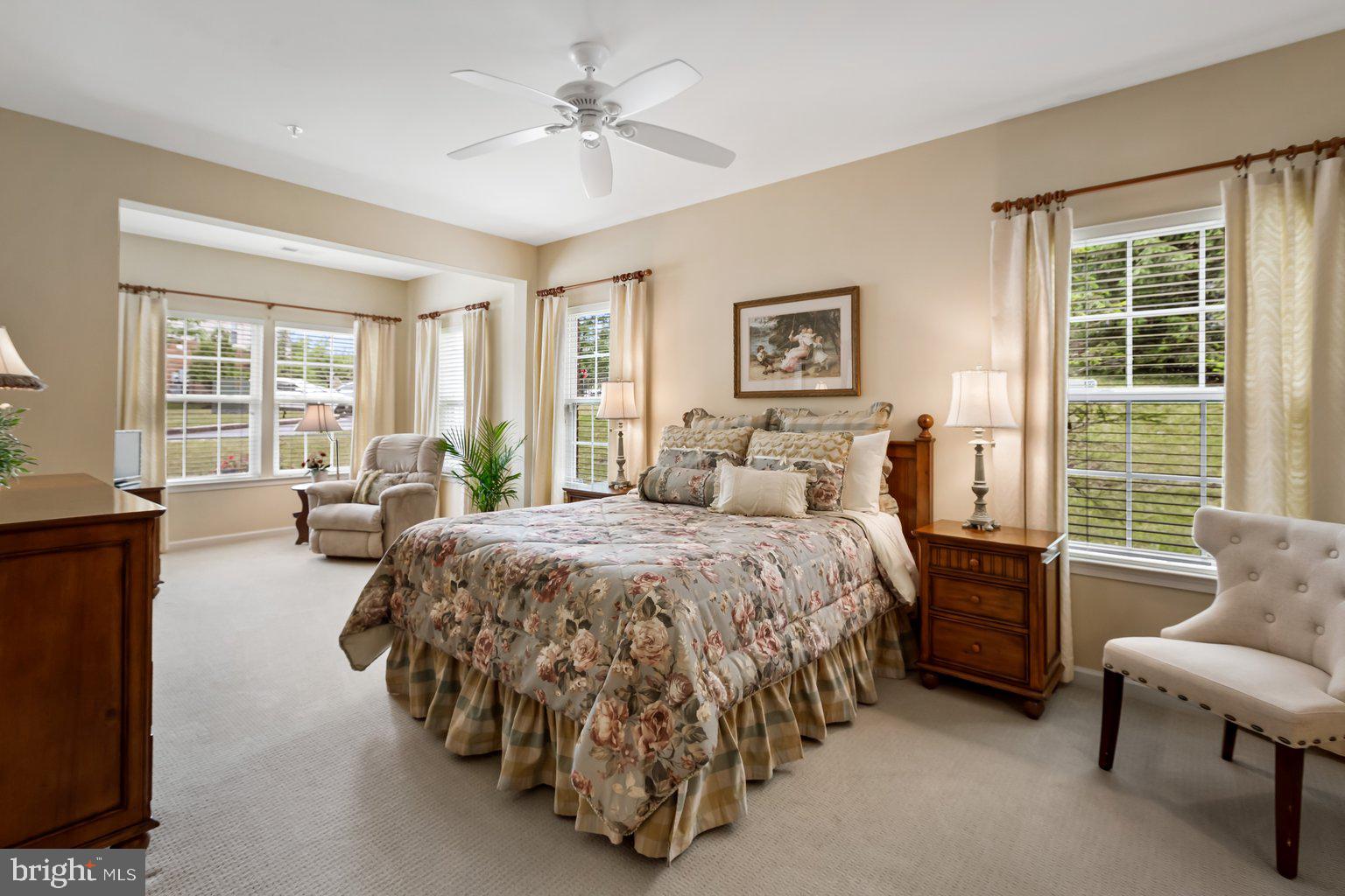 HEARTHSTONE AT VILLAGE CREST CONDOMINIUMS - Residential